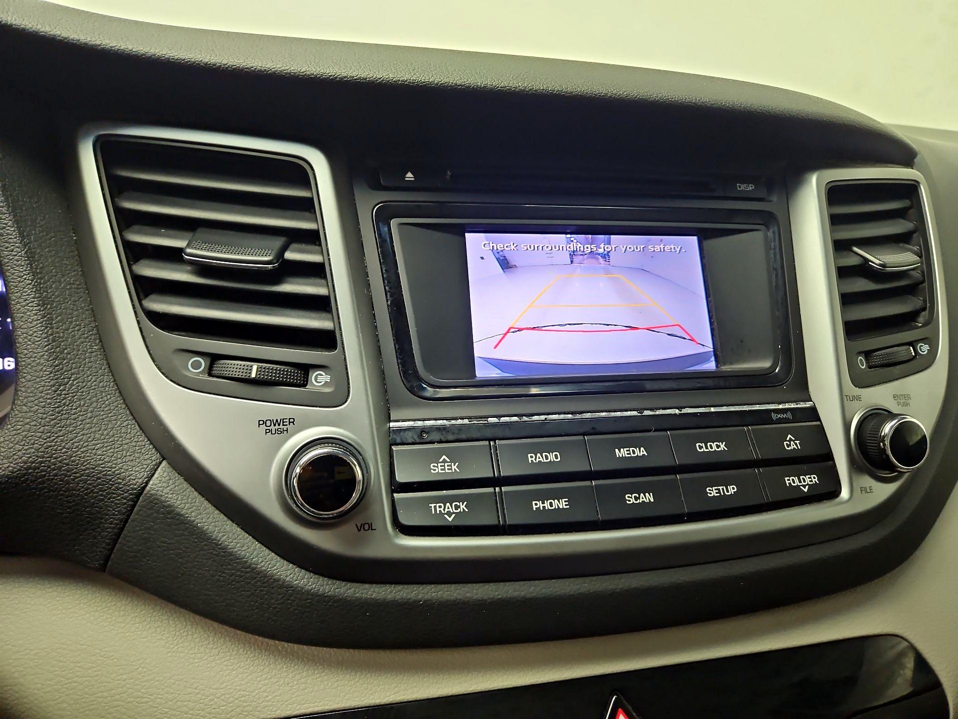 Thumbnail: 2016 Hyundai Tucson - 14