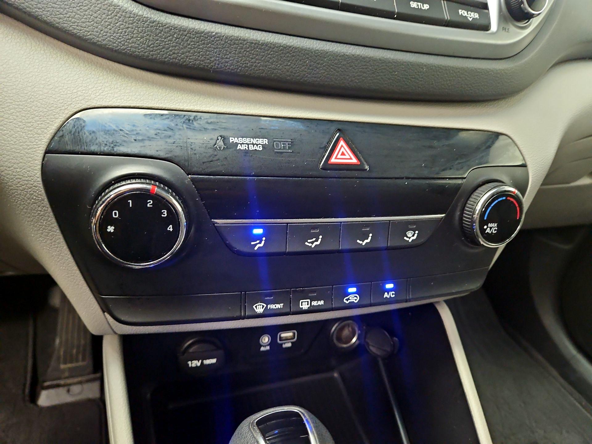 Thumbnail: 2016 Hyundai Tucson - 16