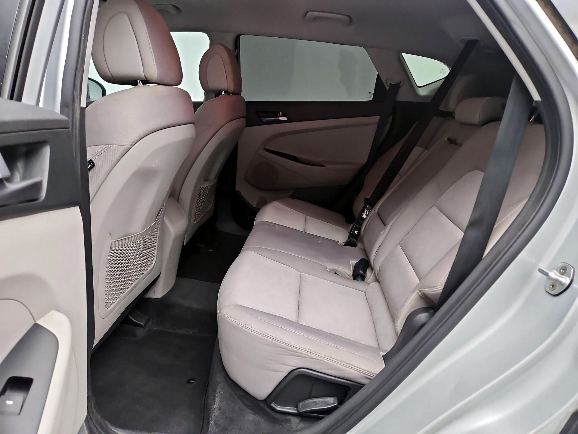 Thumbnail: 2016 Hyundai Tucson - 19
