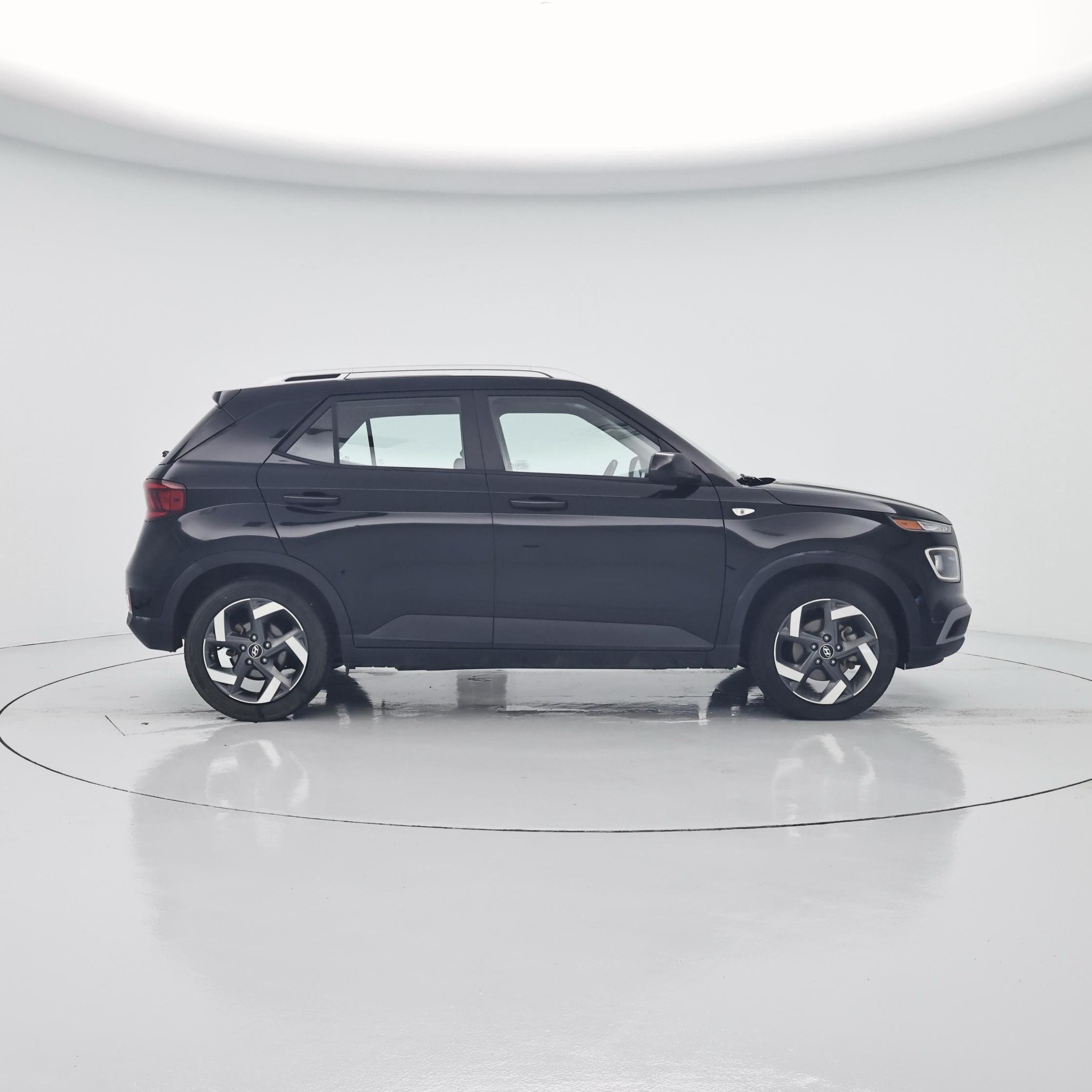 Thumbnail: 2021 Hyundai Venue - 7