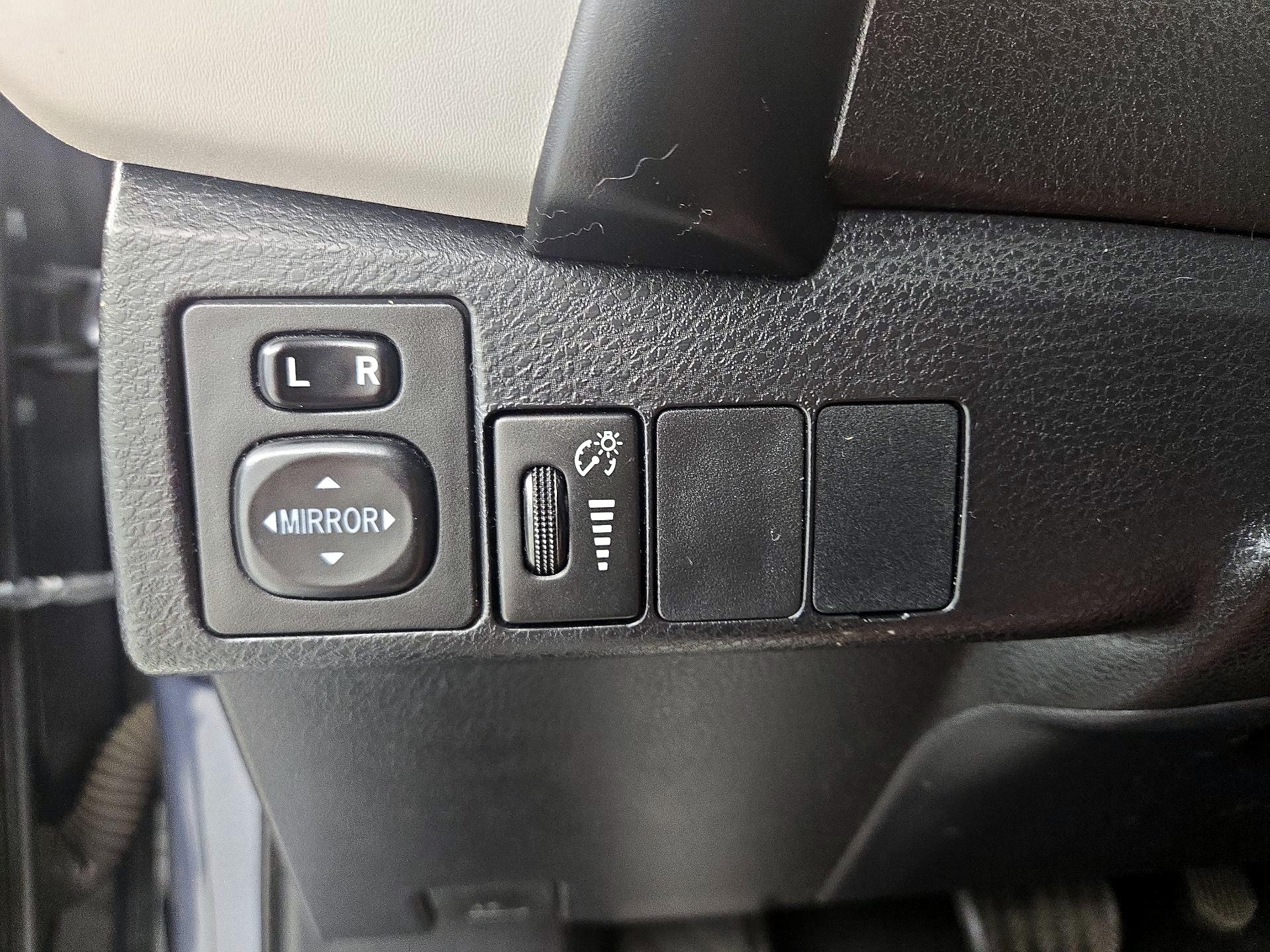 Thumbnail: 2017 Toyota Corolla - 13