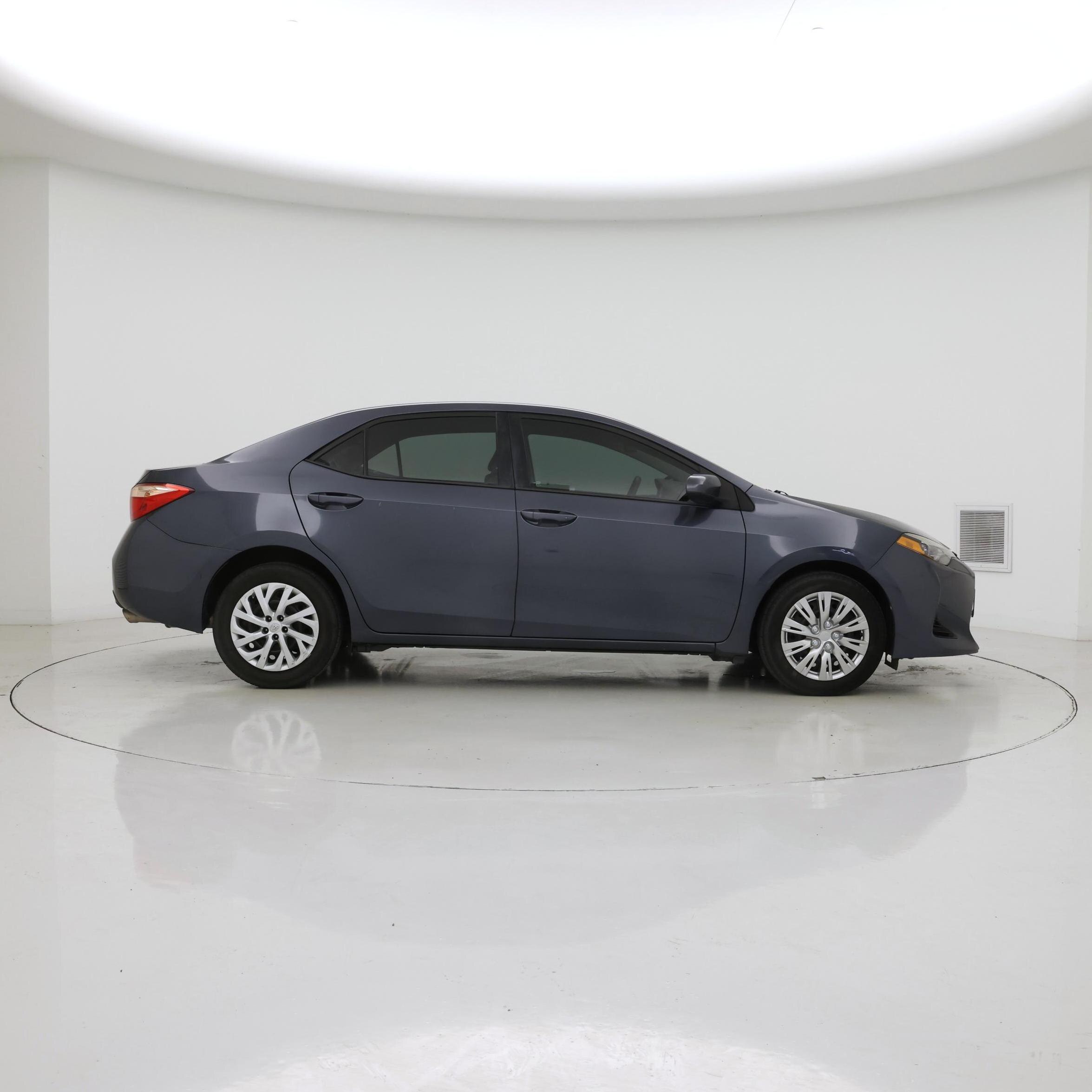 Thumbnail: 2017 Toyota Corolla - 7