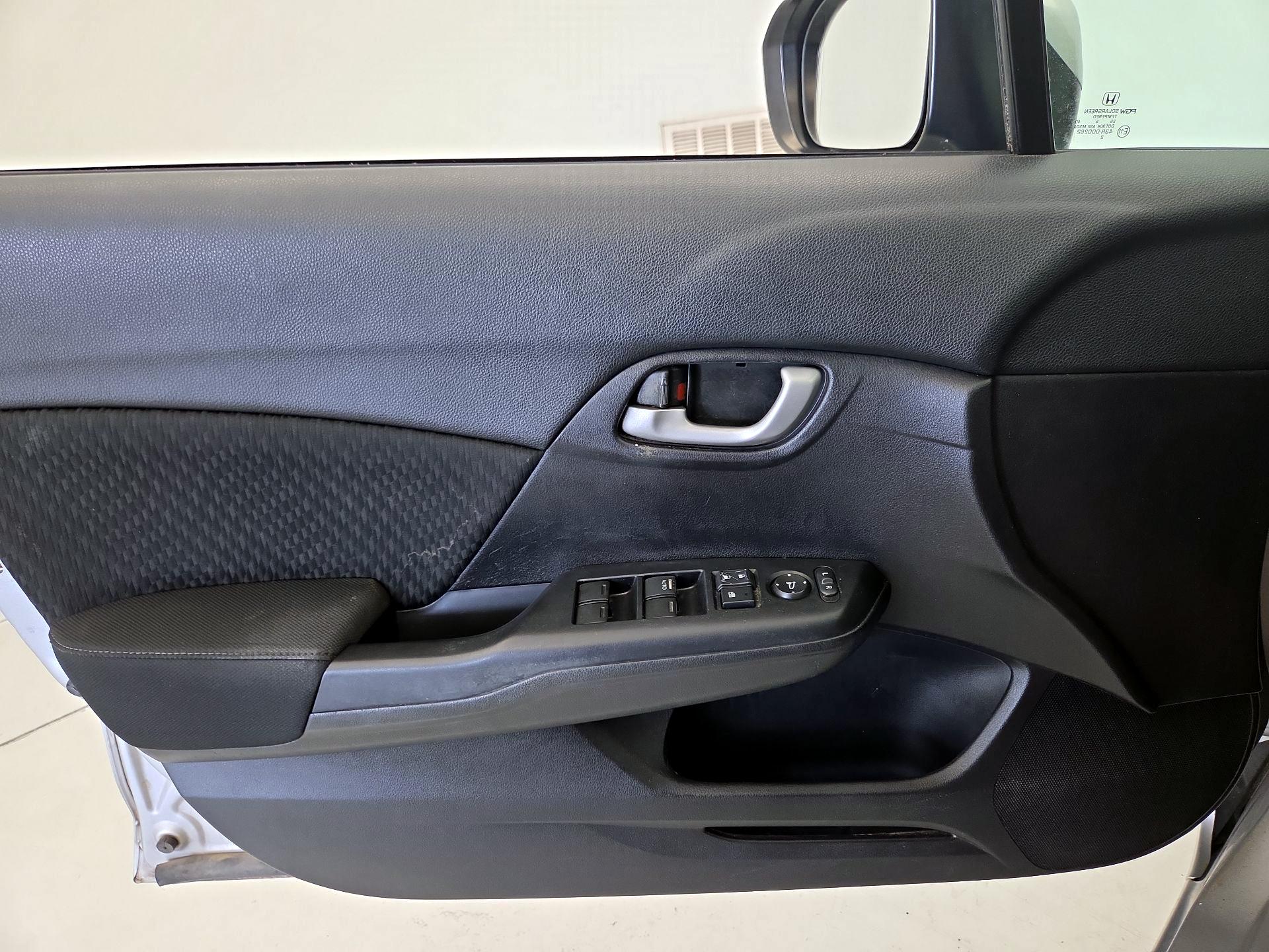 Thumbnail: 2015 Honda Civic - 12