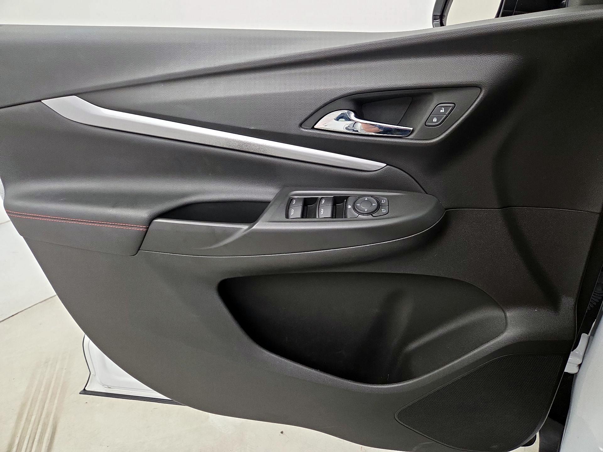 Thumbnail: 2023 Chevrolet Bolt EUV - 12