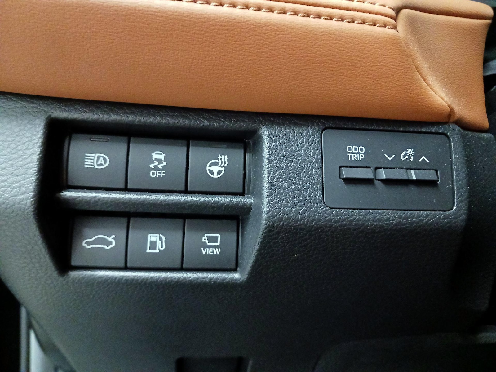2022 Toyota Avalon Limited - Photo 14