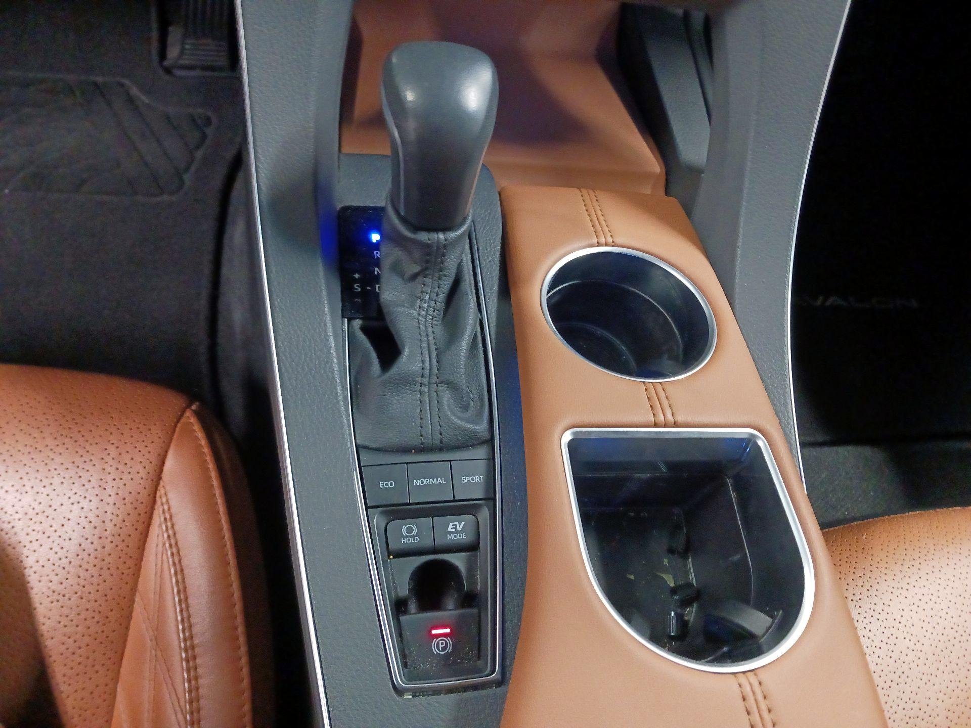 Thumbnail: 2022 Toyota Avalon - 18