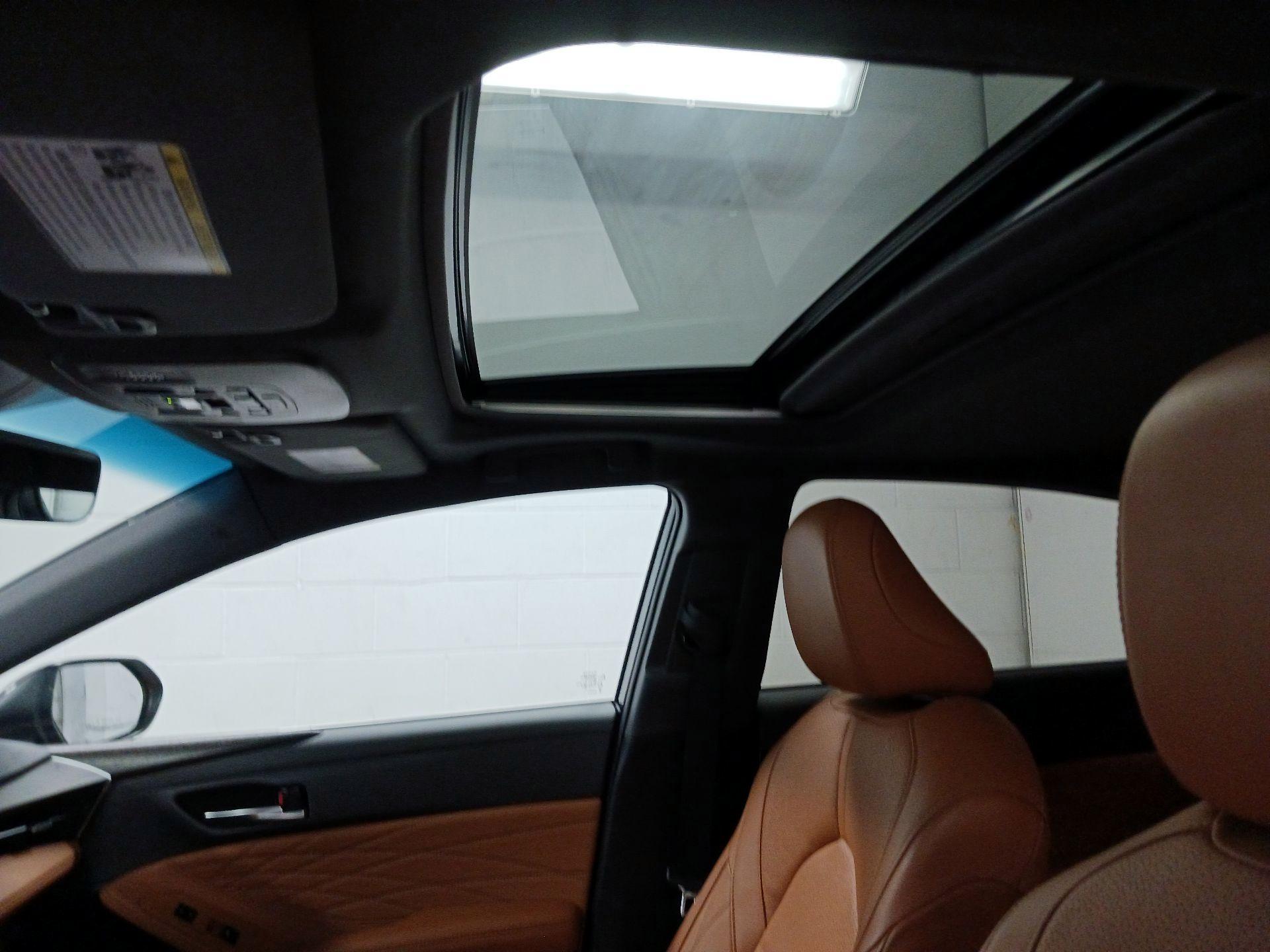 Thumbnail: 2022 Toyota Avalon - 20