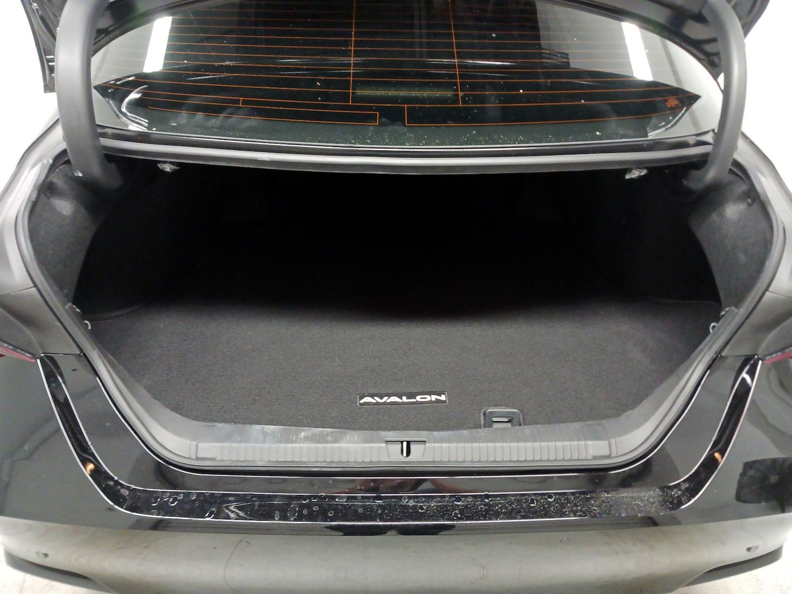 2022 Toyota Avalon Limited - Photo 23