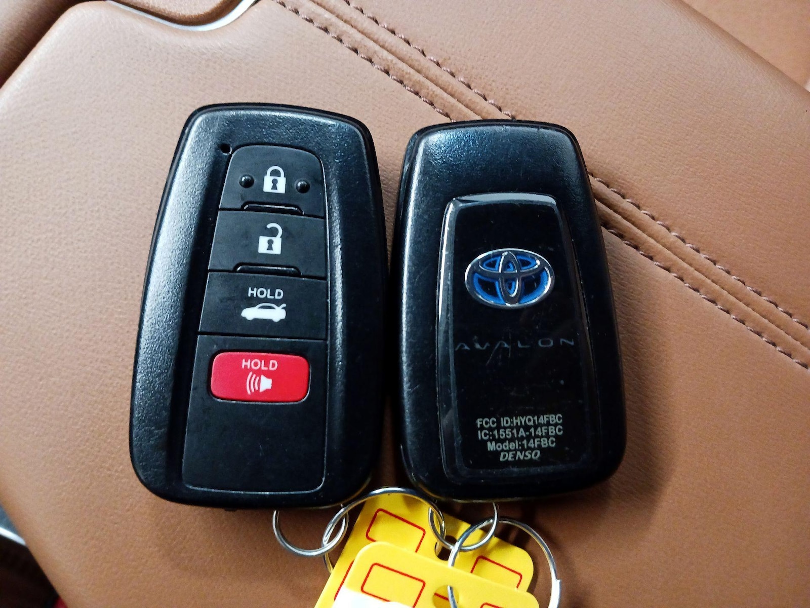 2022 Toyota Avalon Limited - Photo 25