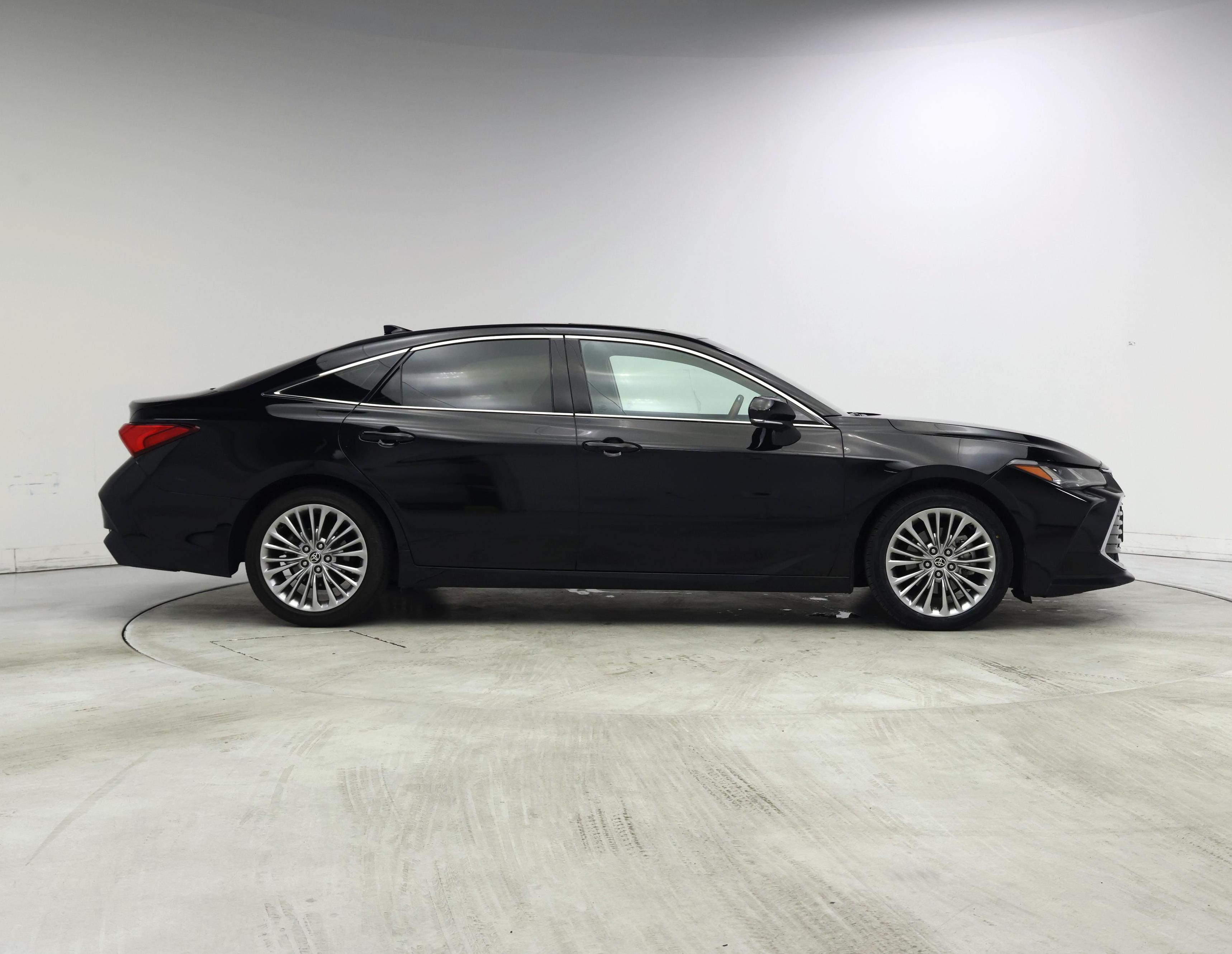 Thumbnail: 2022 Toyota Avalon - 7