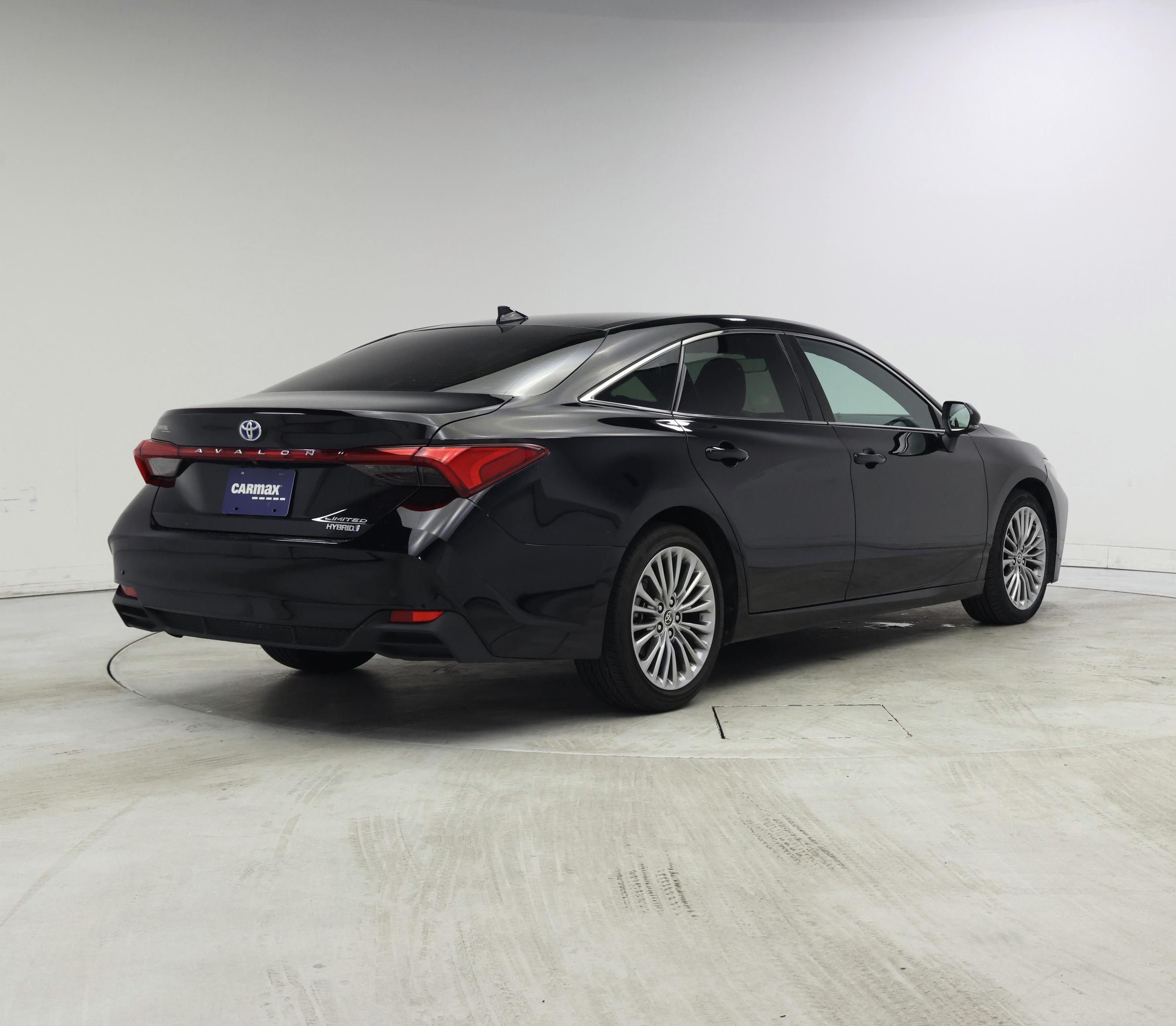 Thumbnail: 2022 Toyota Avalon - 8