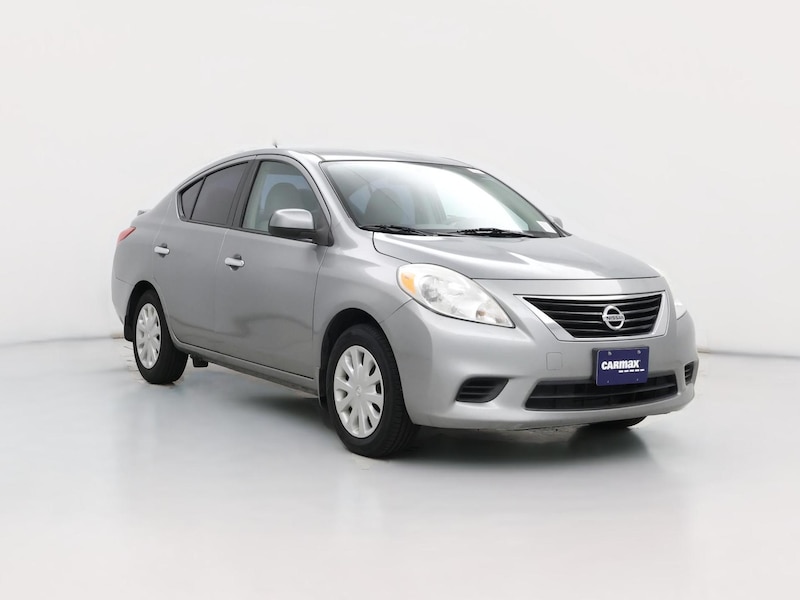 2014 Nissan Versa SV -
                  Modesto, CA
