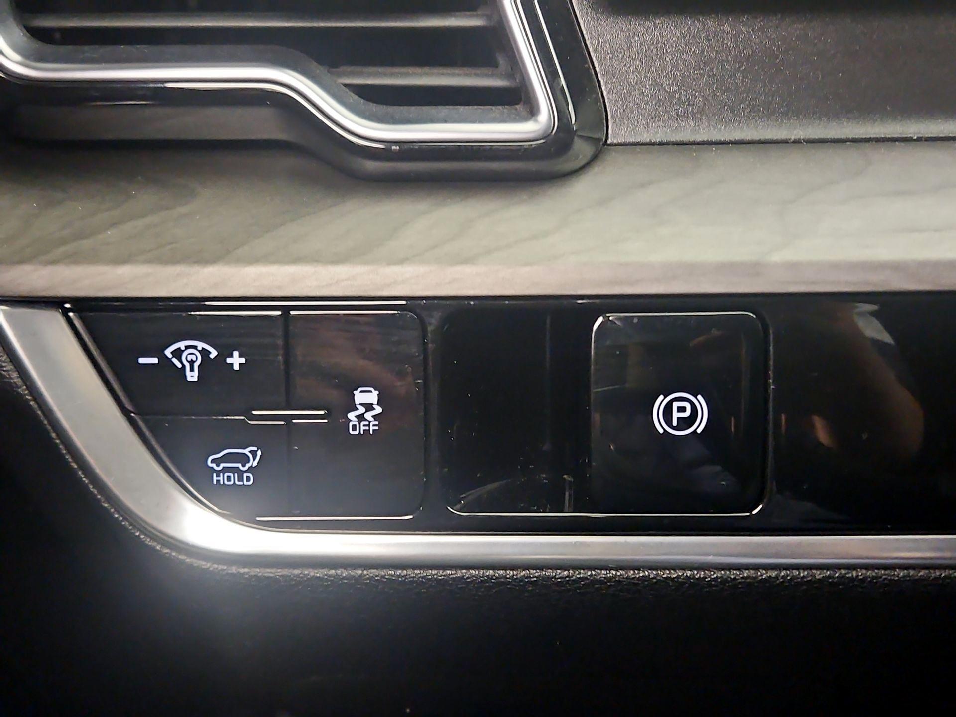 Thumbnail: 2023 Kia Sportage - 13