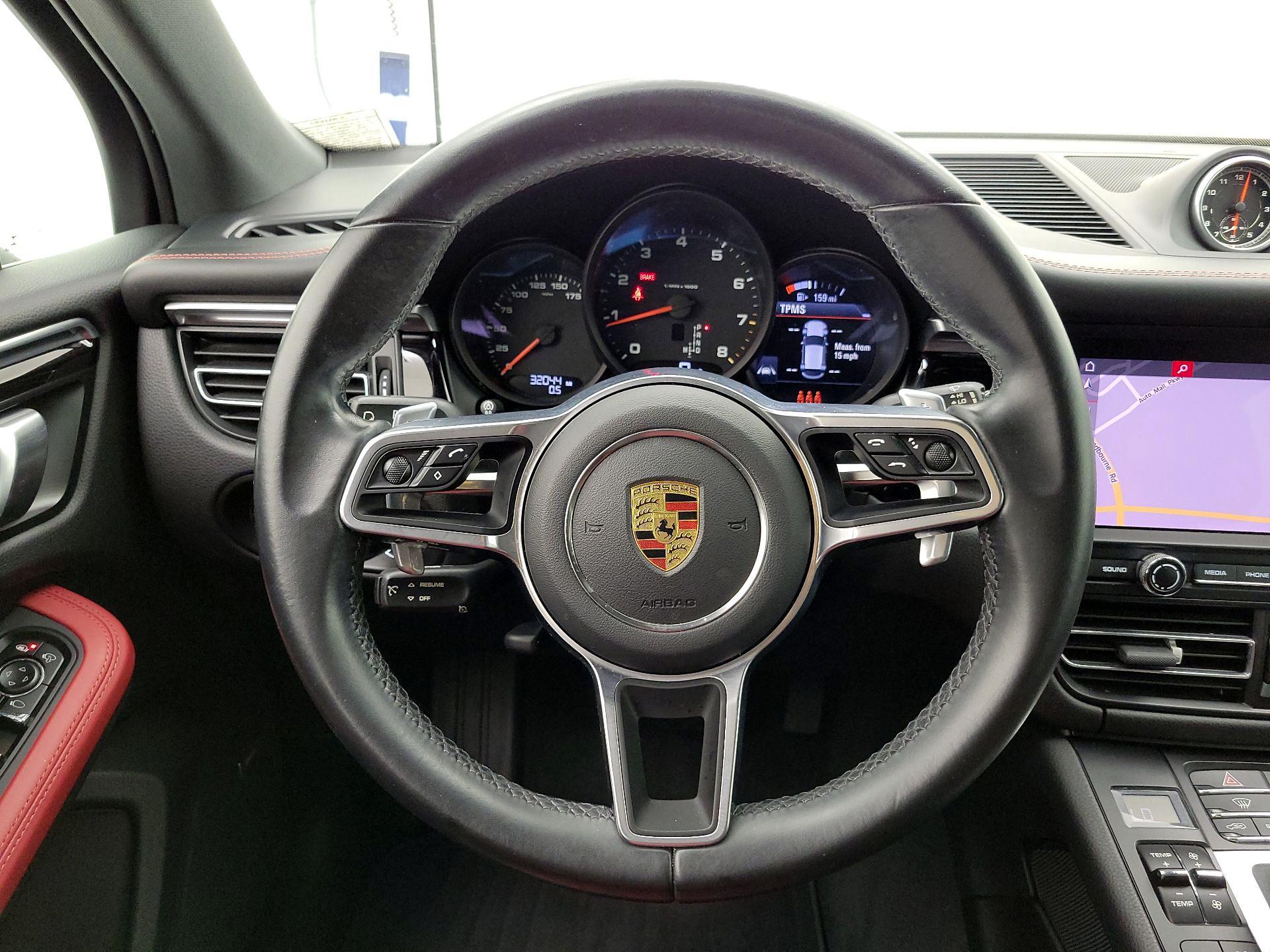Thumbnail: 2021 Porsche Macan - 10