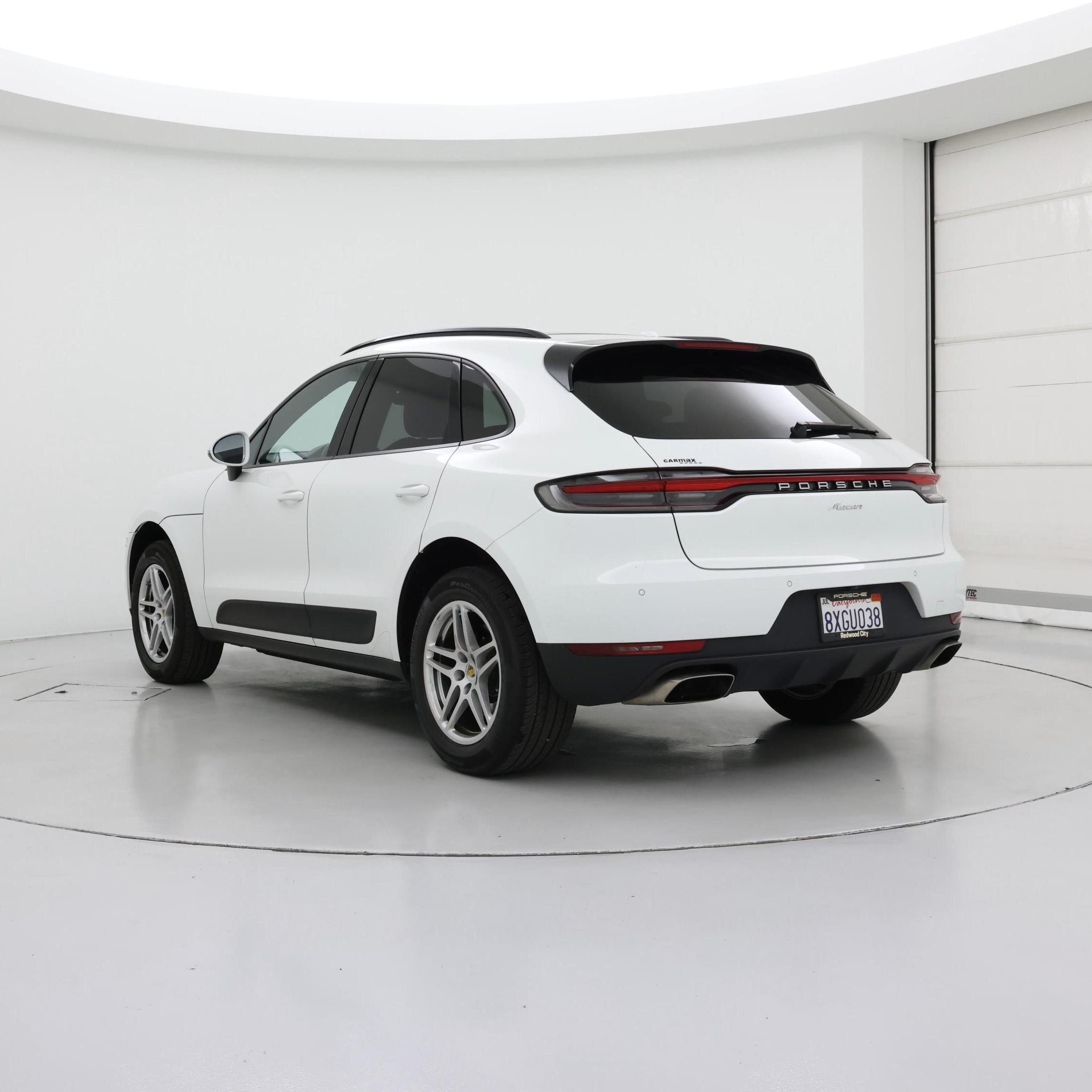 Thumbnail: 2021 Porsche Macan - 2