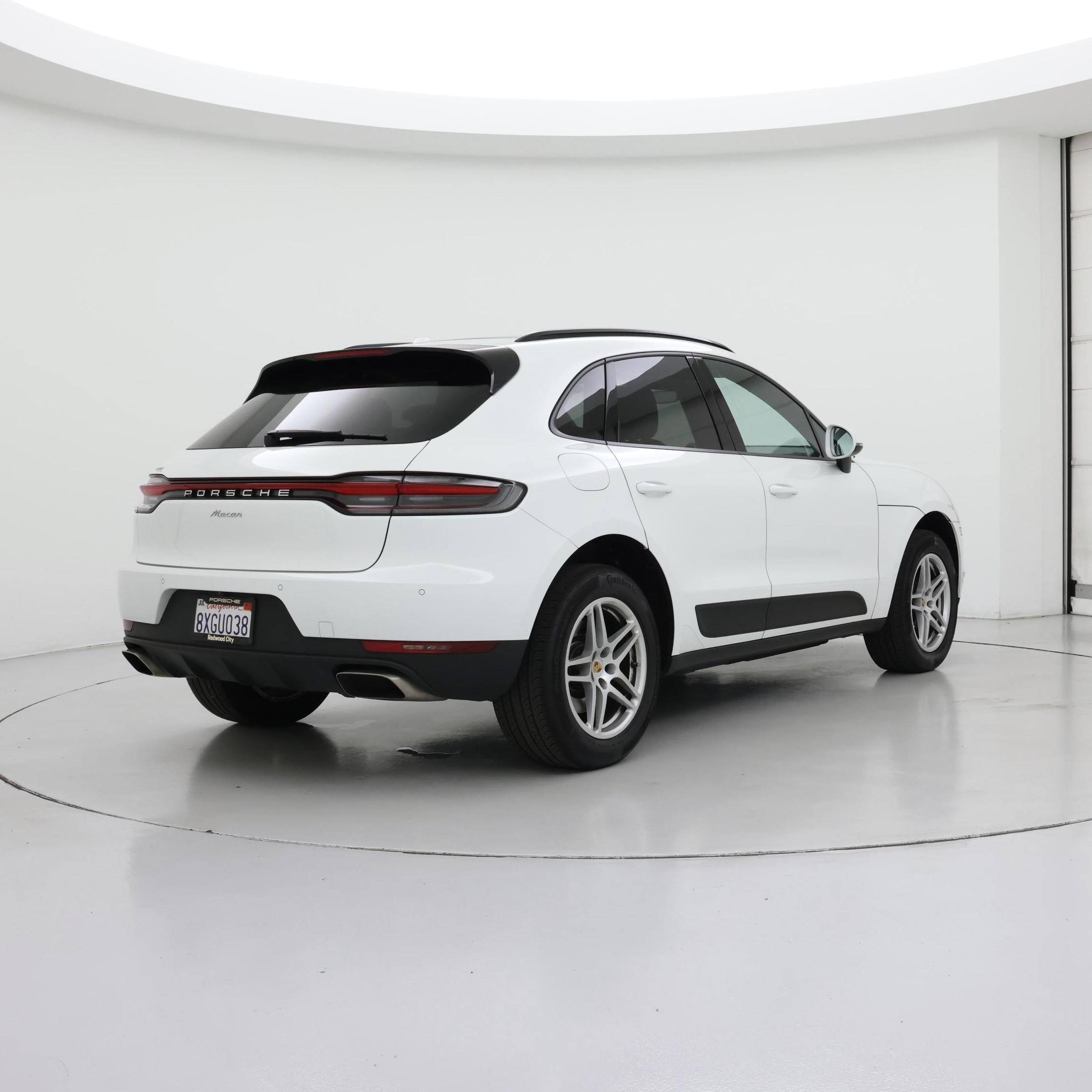 Thumbnail: 2021 Porsche Macan - 8