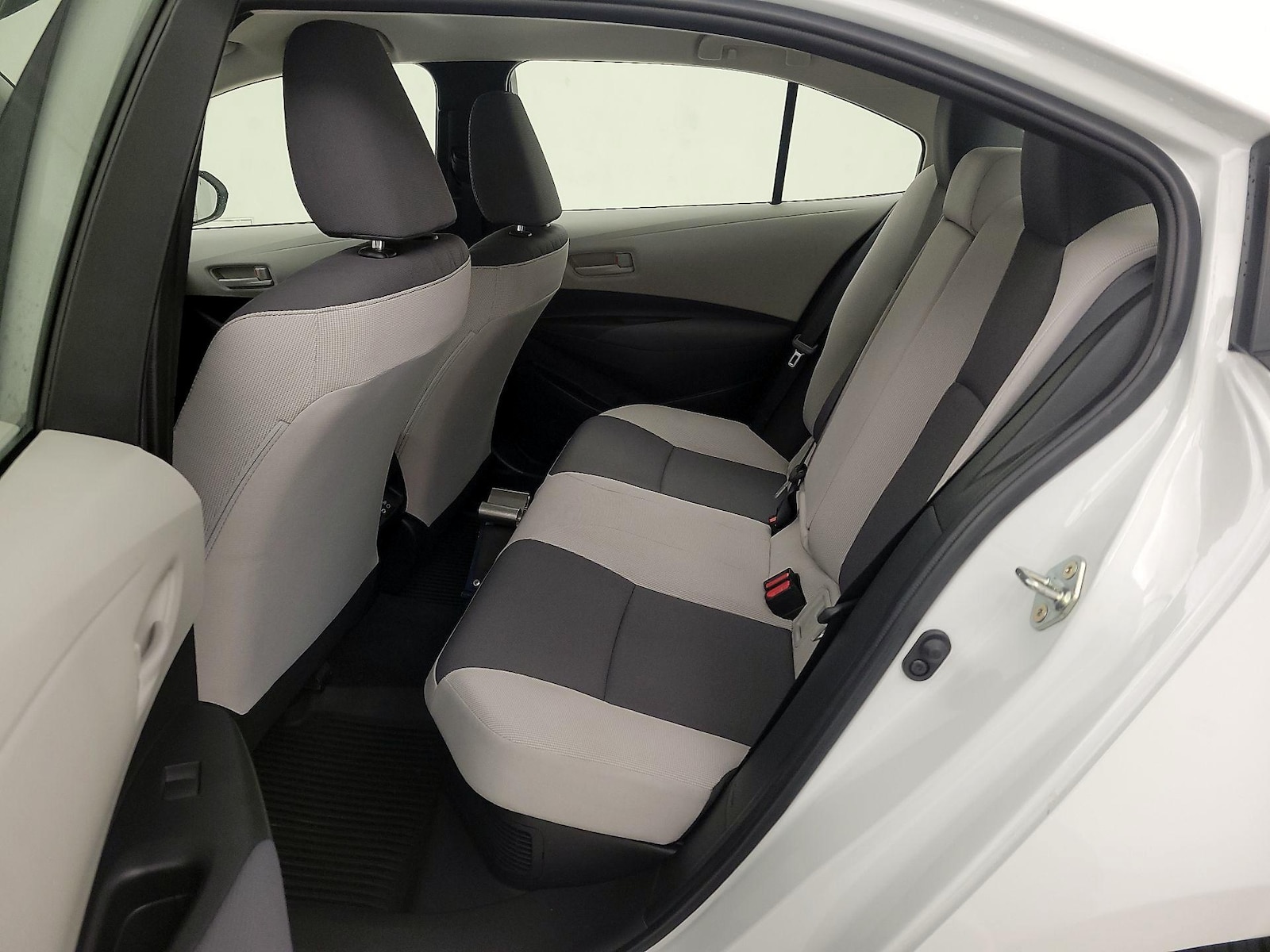 2024 Toyota Corolla LE - Photo 20