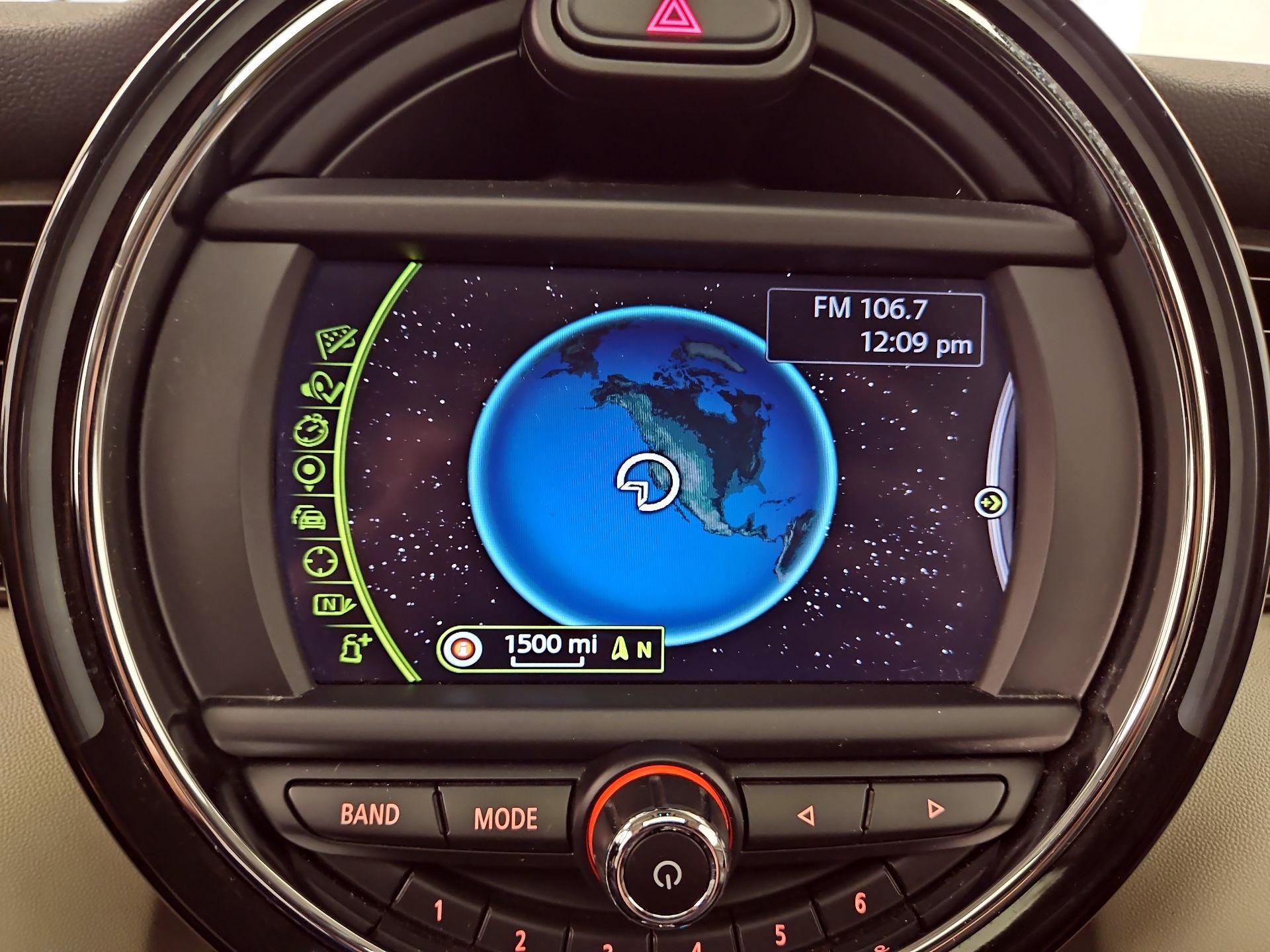 Thumbnail: 2015 MINI Cooper Hardtop - 14