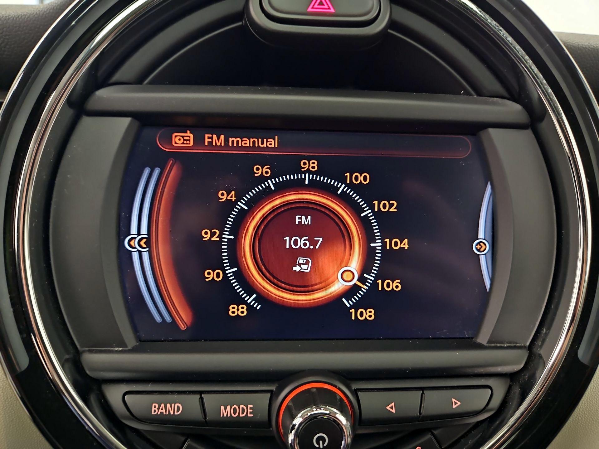 Thumbnail: 2015 MINI Cooper Hardtop - 15