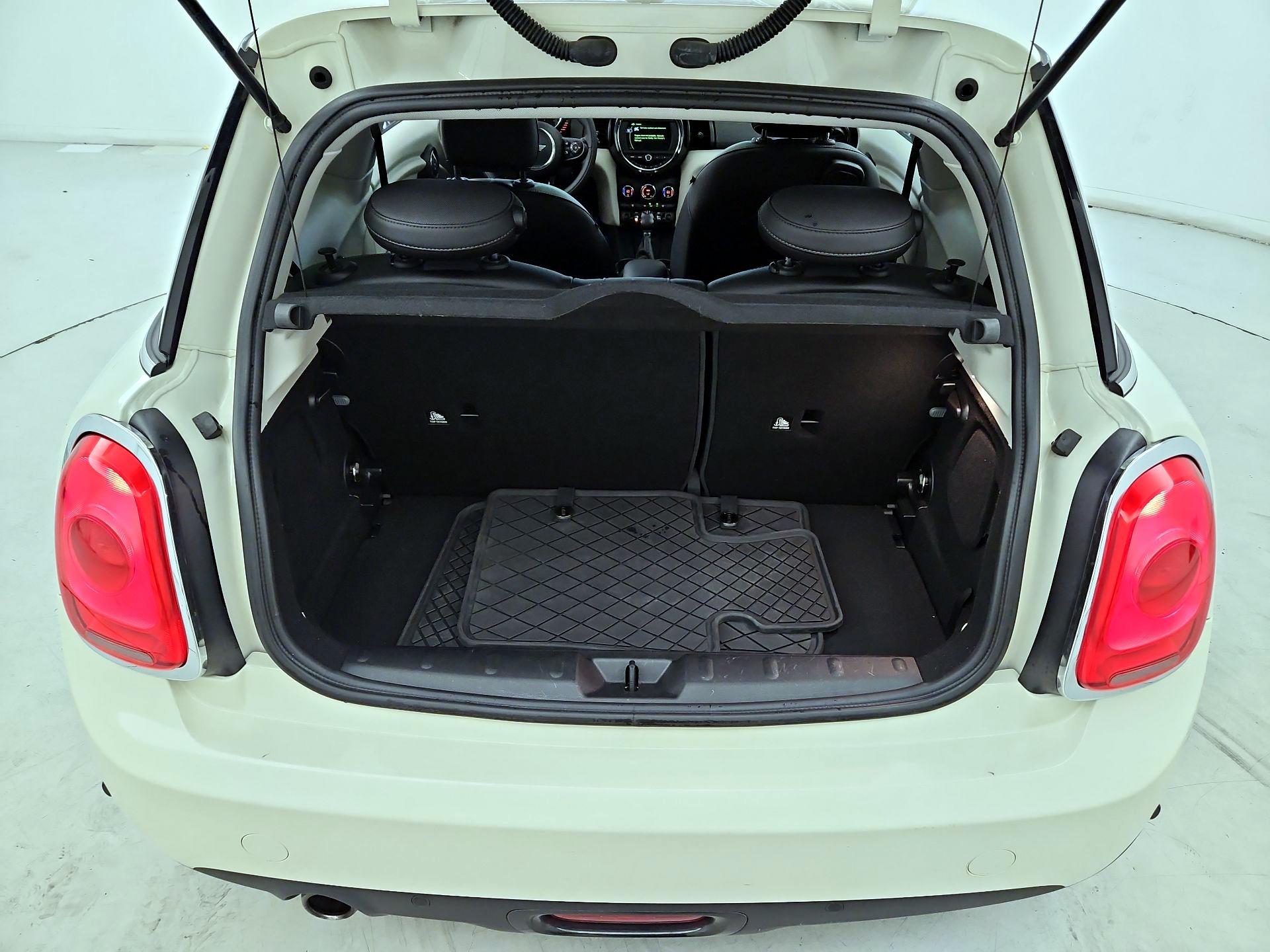 Thumbnail: 2015 MINI Cooper Hardtop - 20