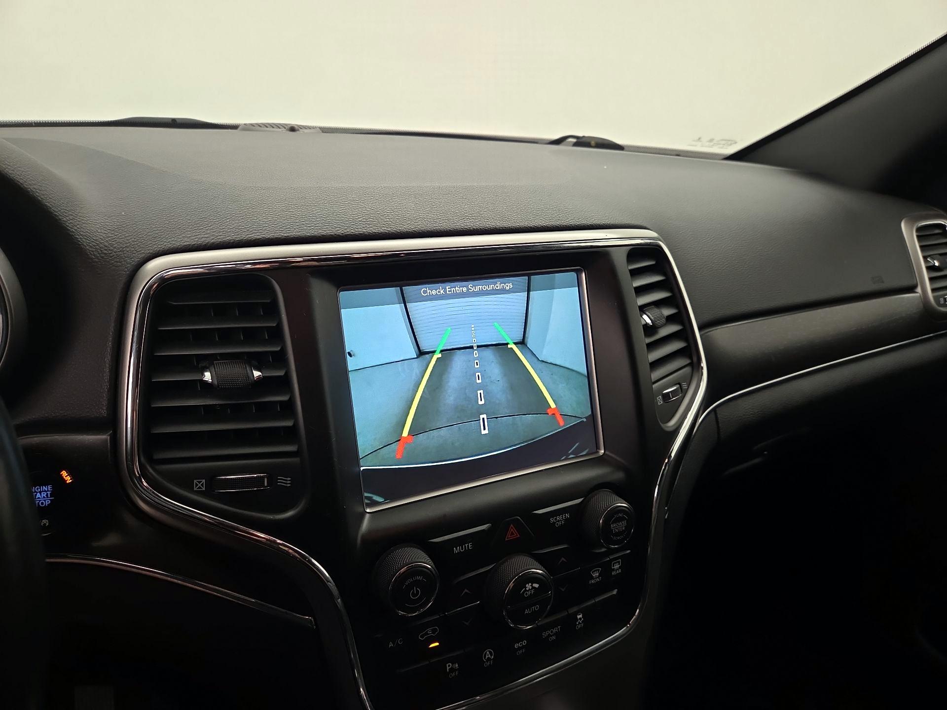 Thumbnail: 2018 Jeep Grand Cherokee - 15