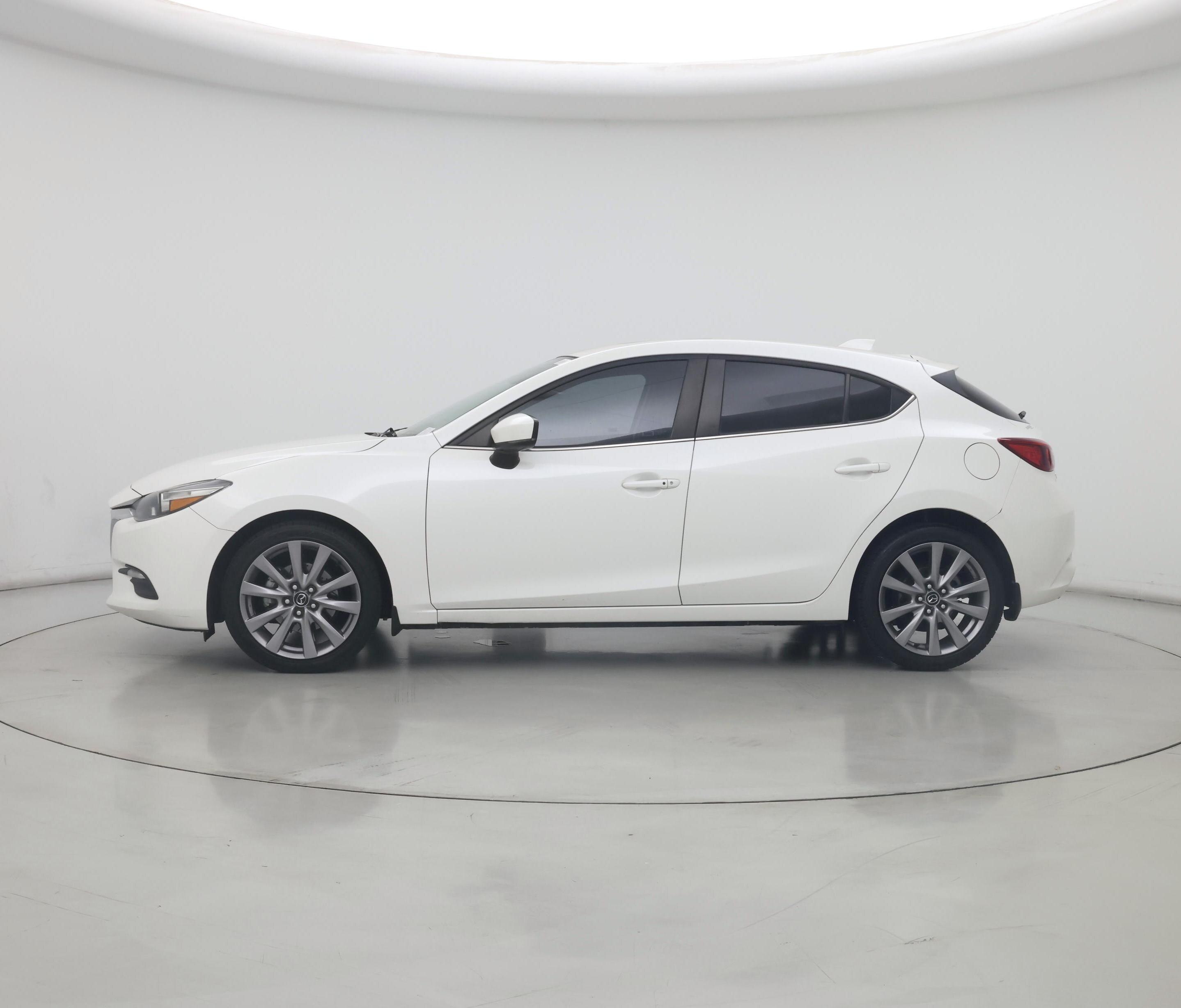 Thumbnail: 2017 Mazda Mazda3 - 3