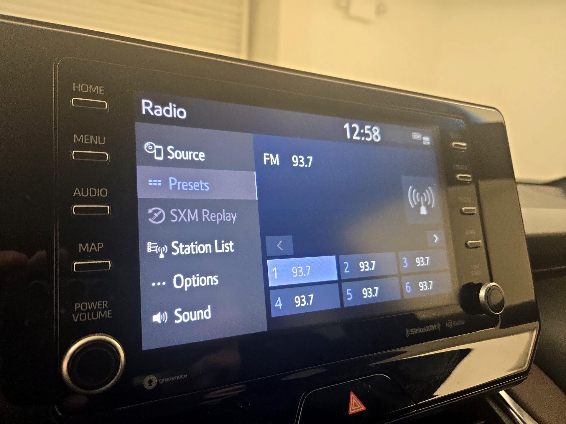 Thumbnail: 2021 Toyota Venza - 14