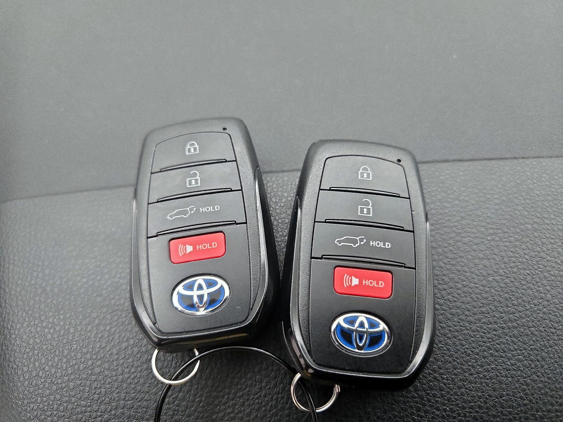 Thumbnail: 2021 Toyota Venza - 19