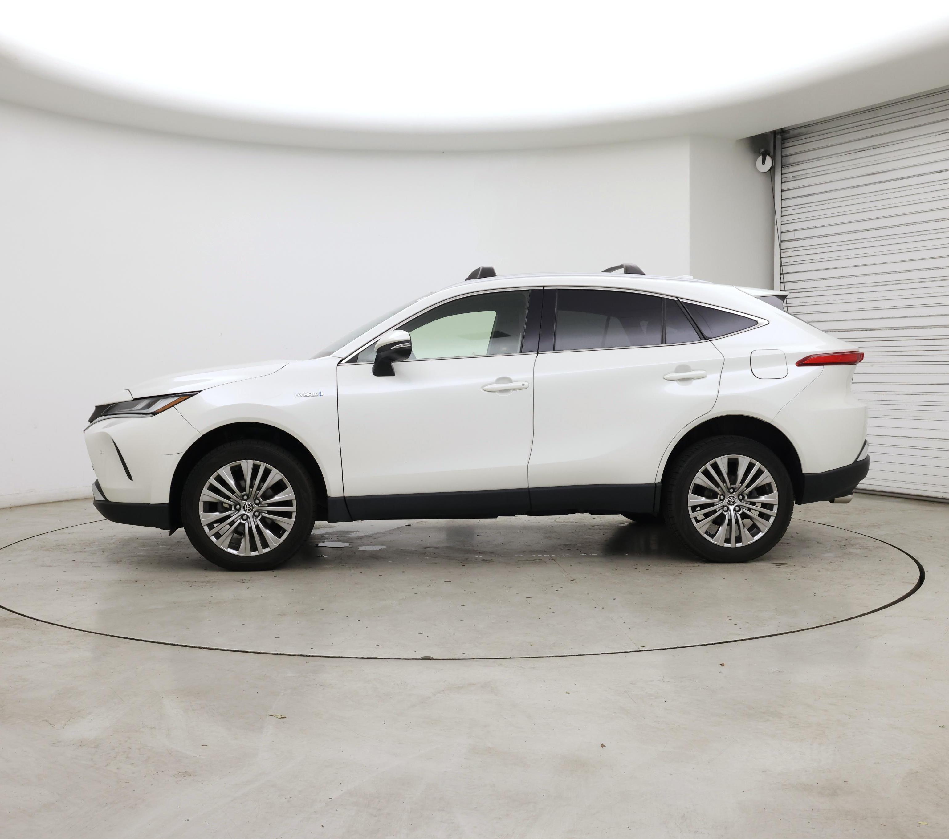 Thumbnail: 2021 Toyota Venza - 3