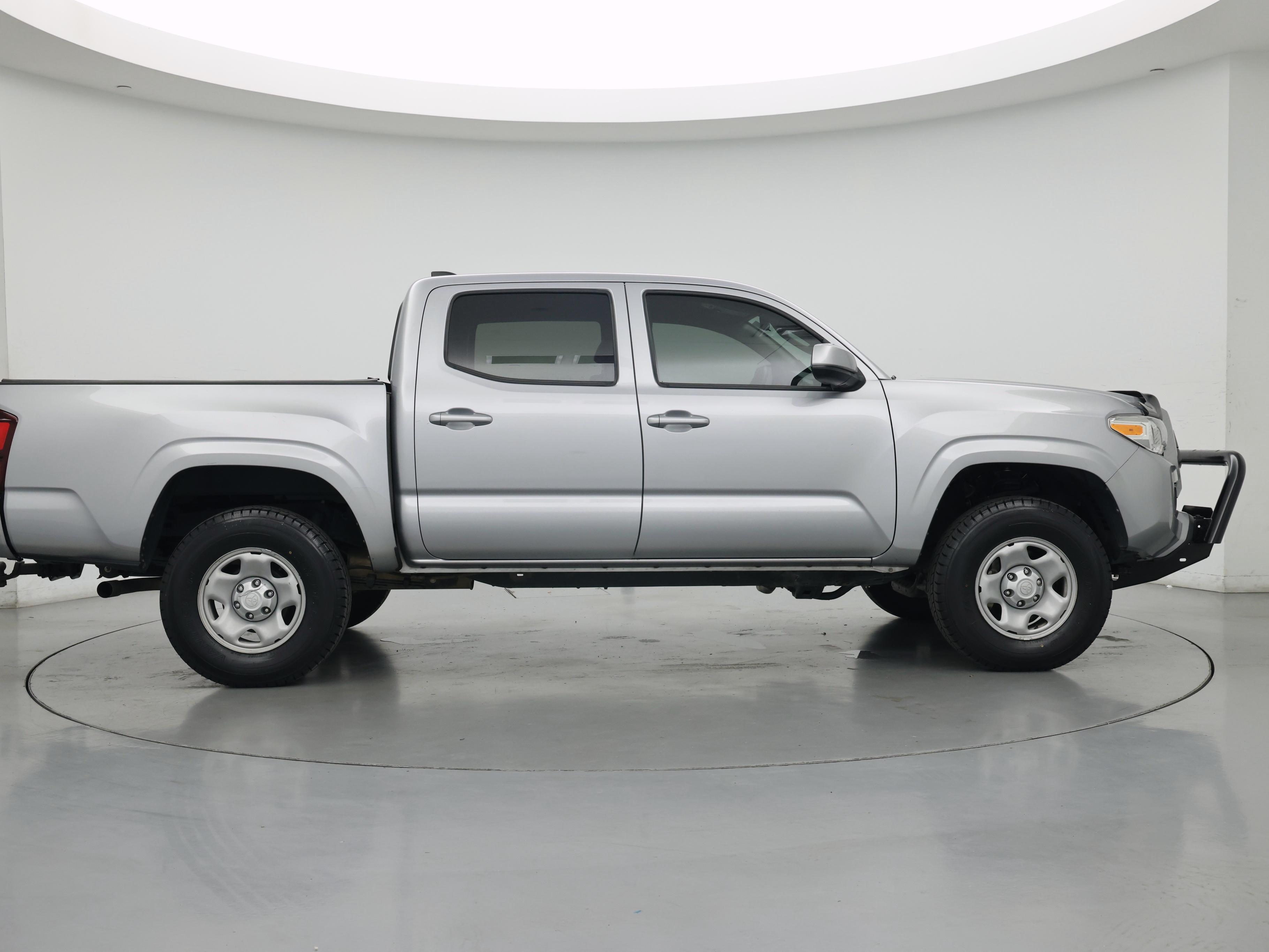 Thumbnail: 2021 Toyota Tacoma - 7