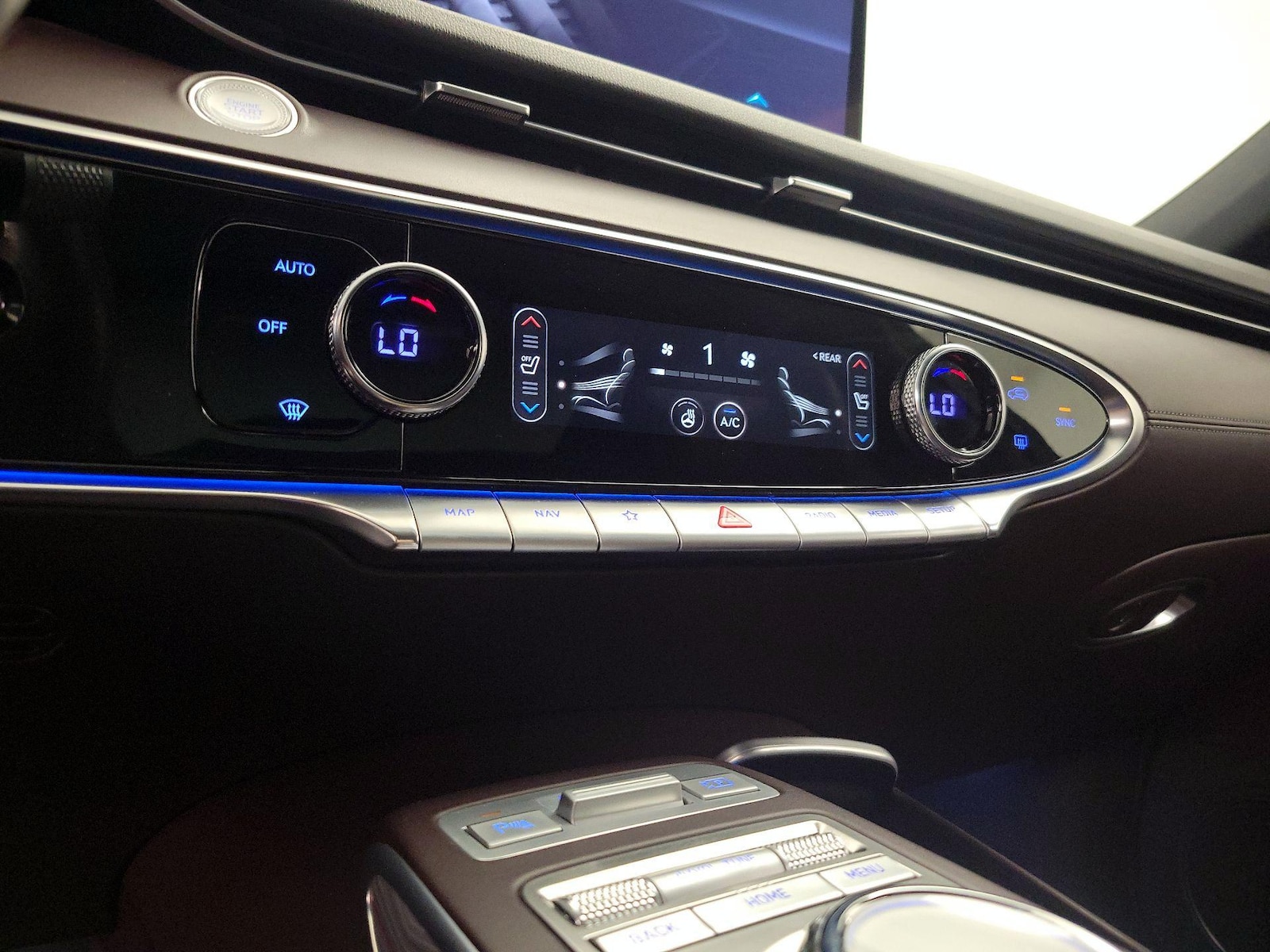 2022 GENESIS GV70 Standard - Photo 18