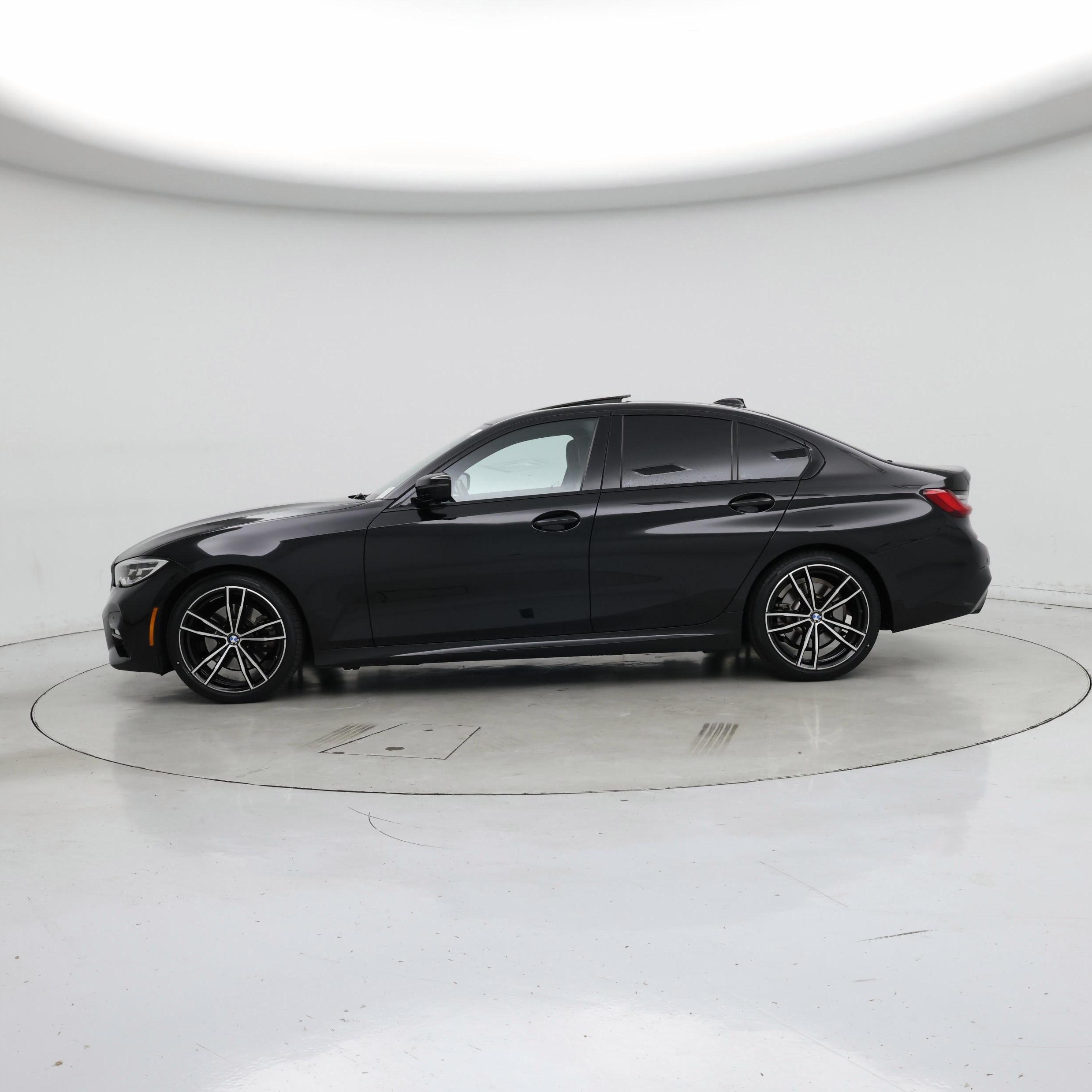 Thumbnail: 2021 BMW 3 Series - 3
