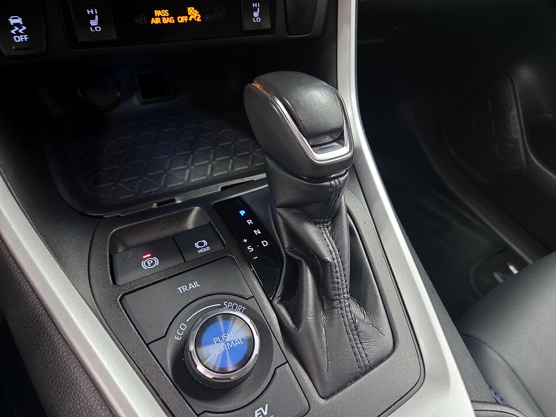 Thumbnail: 2023 Toyota RAV4 - 15