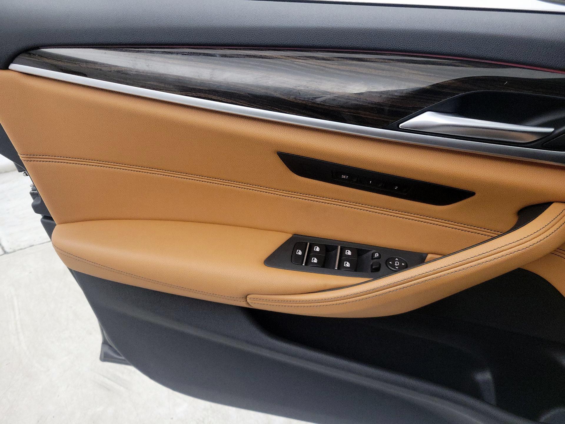 Thumbnail: 2021 BMW 5 Series - 12
