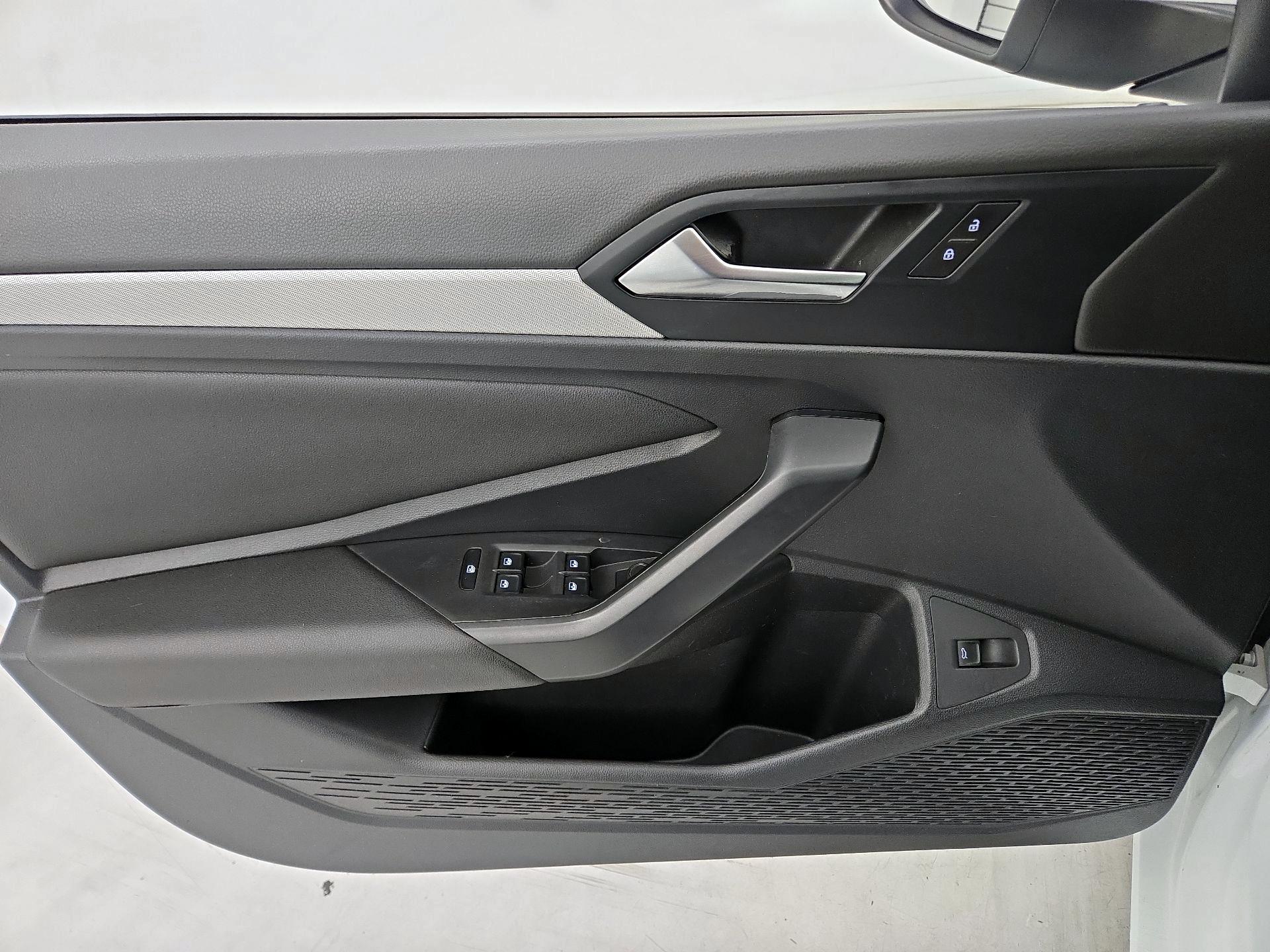 Thumbnail: 2019 Volkswagen Jetta - 12