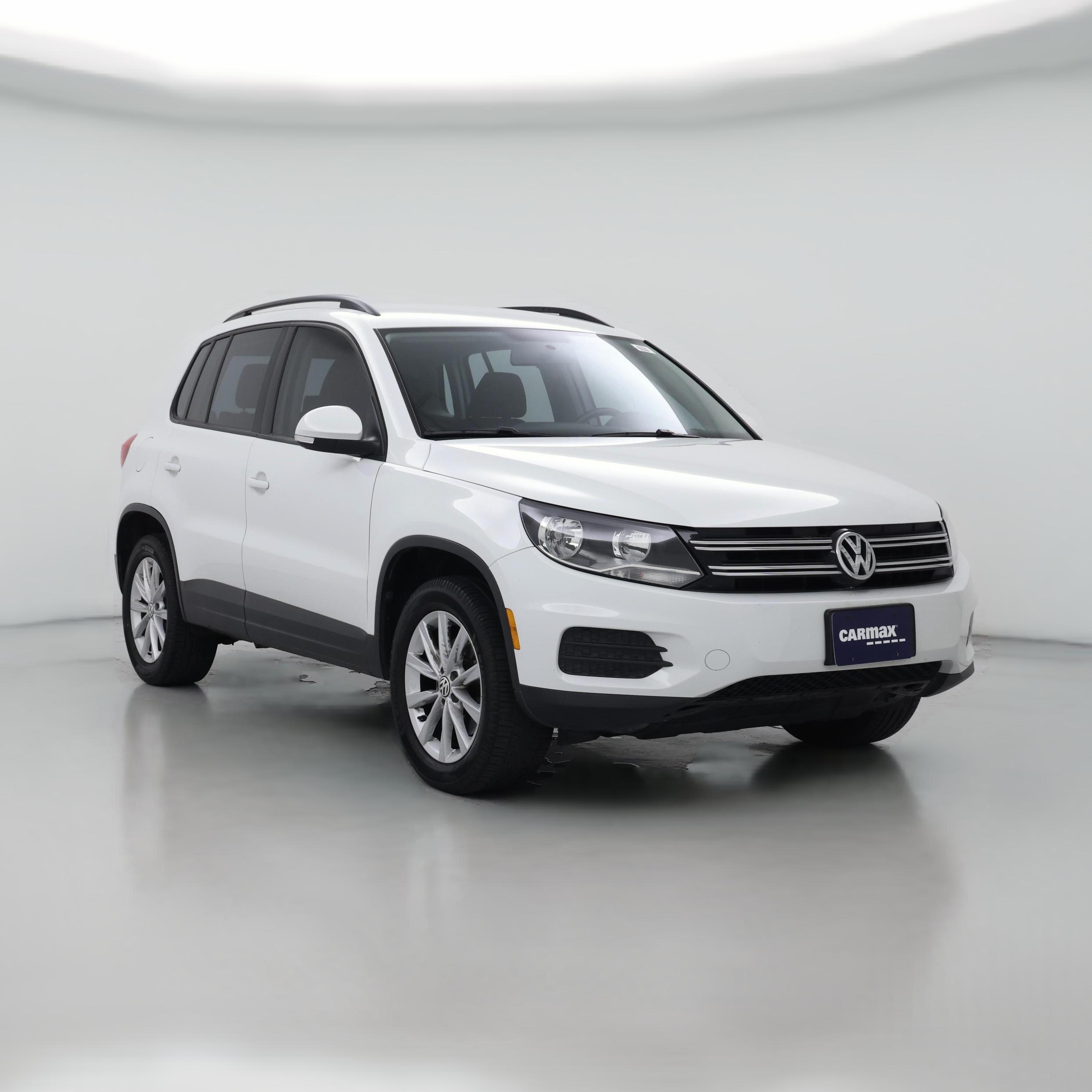 Thumbnail: 2017 Volkswagen Tiguan - 1