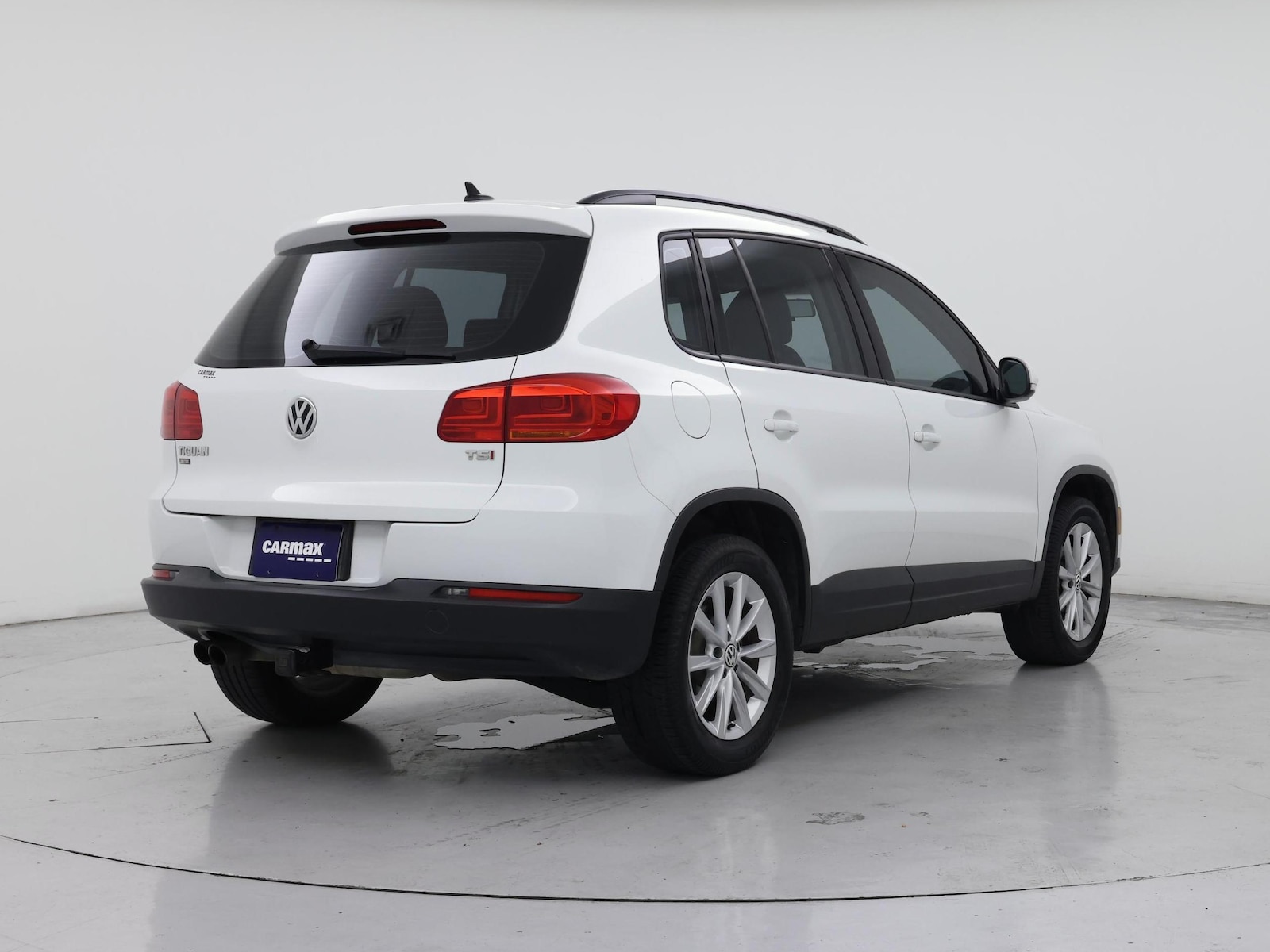 2017 Volkswagen Tiguan S - Photo 9