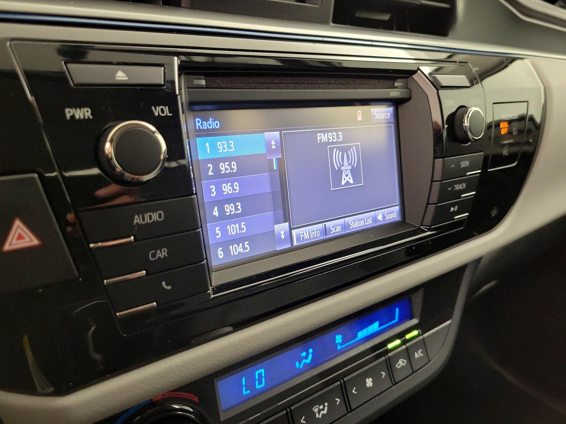 Thumbnail: 2016 Toyota Corolla - 15