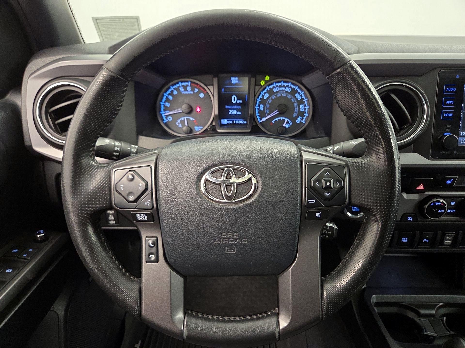 Thumbnail: 2016 Toyota Tacoma - 10