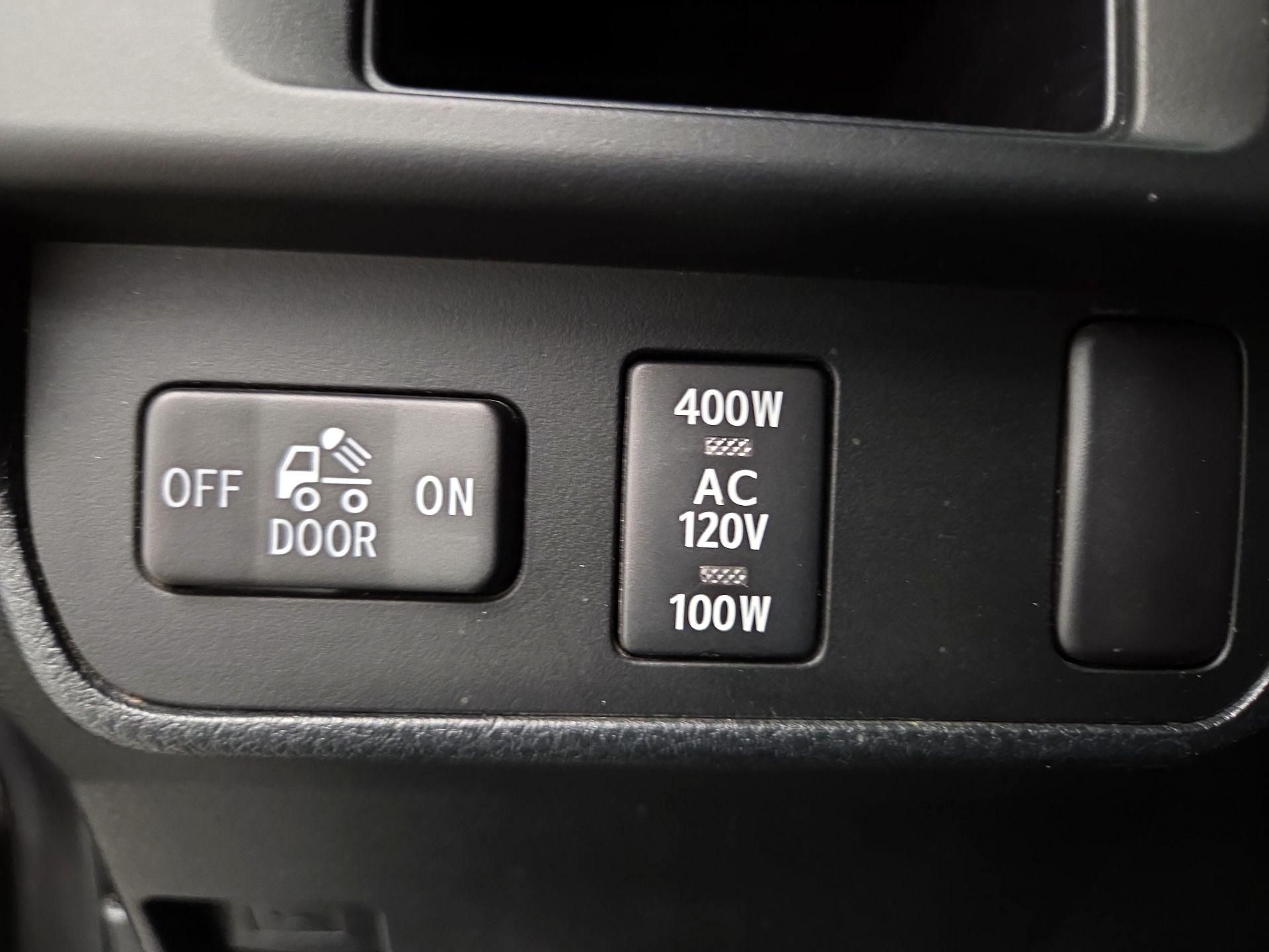 Thumbnail: 2016 Toyota Tacoma - 13