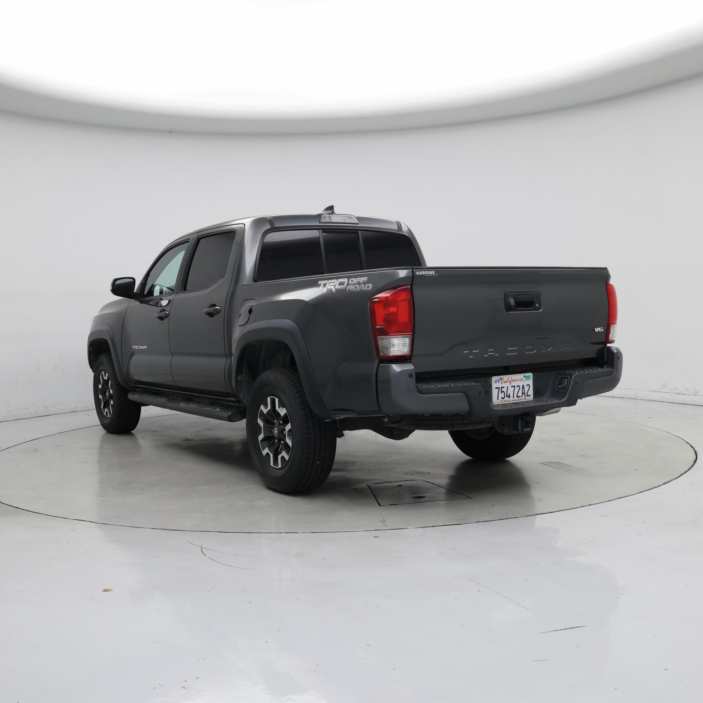 Thumbnail: 2016 Toyota Tacoma - 2
