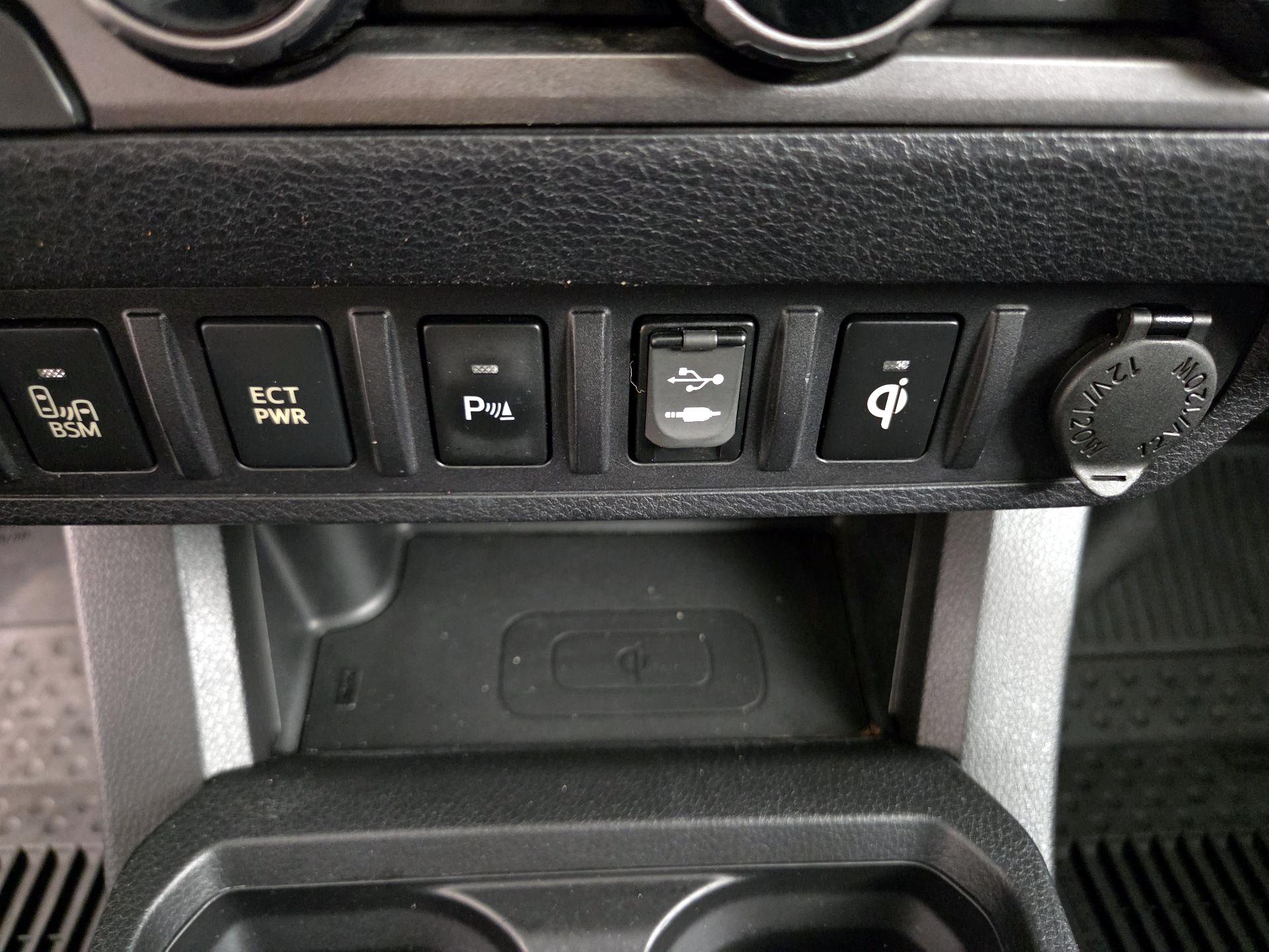 Thumbnail: 2016 Toyota Tacoma - 19
