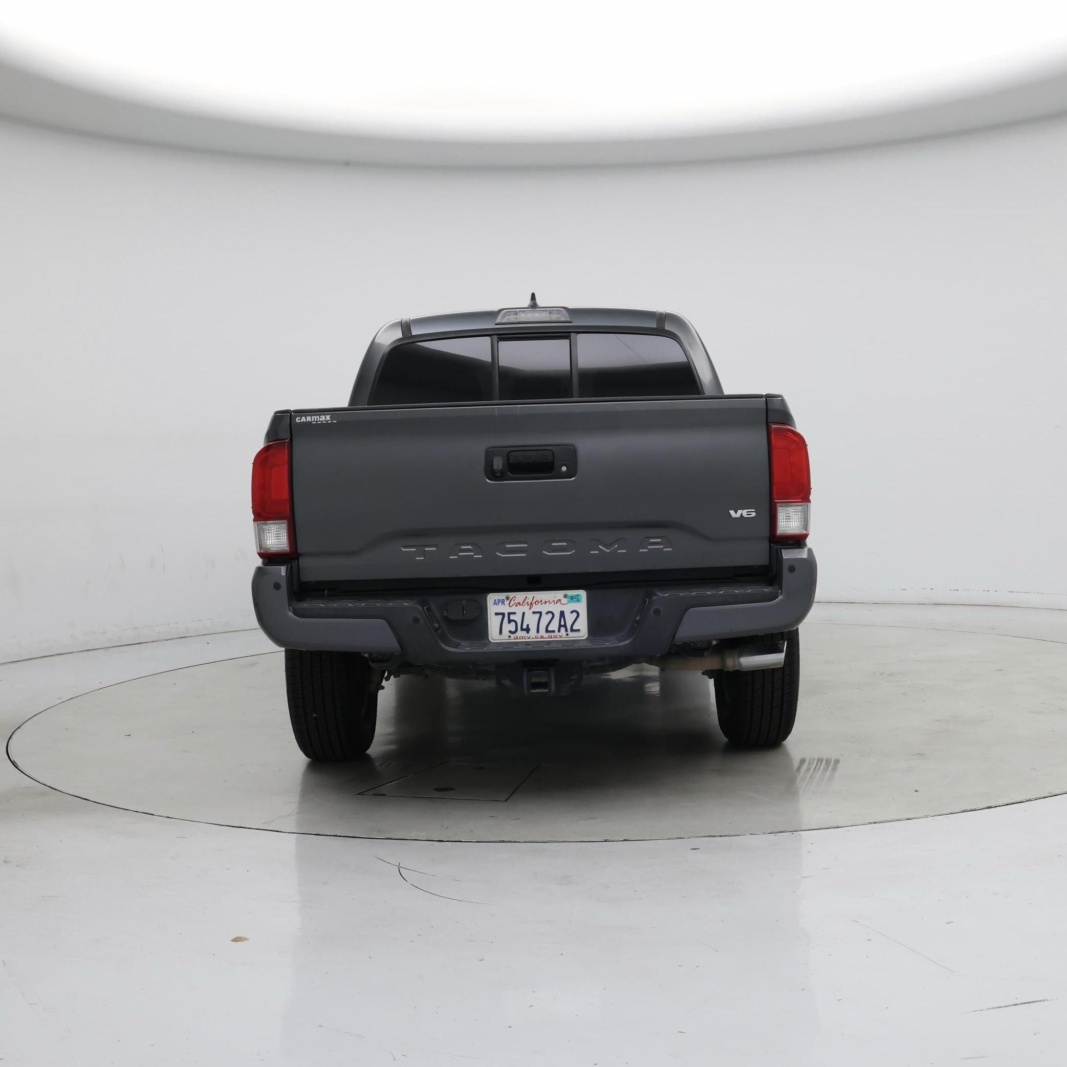 Thumbnail: 2016 Toyota Tacoma - 6