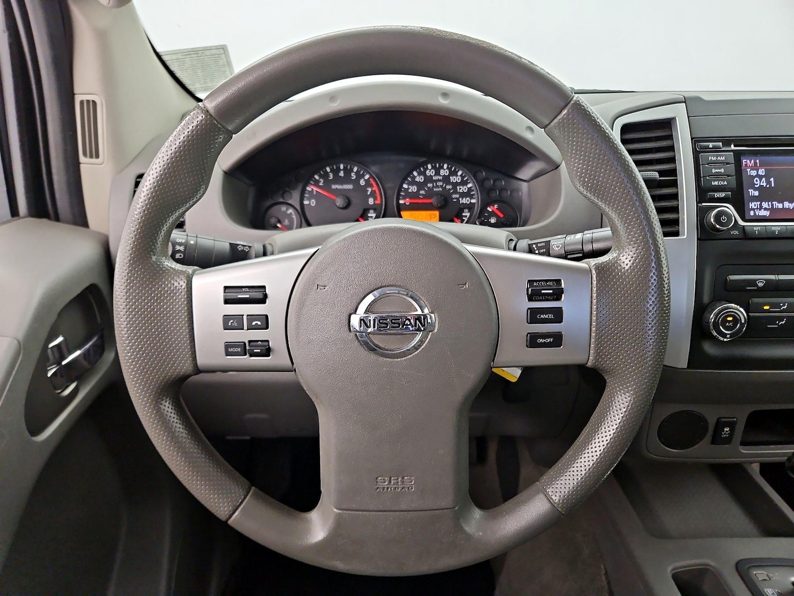 2016 Nissan Frontier SV - Photo 11