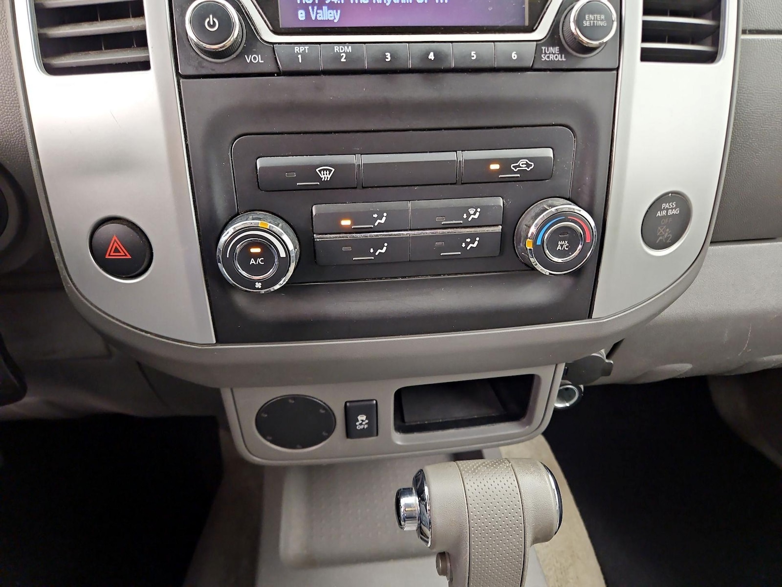 2016 Nissan Frontier SV - Photo 16