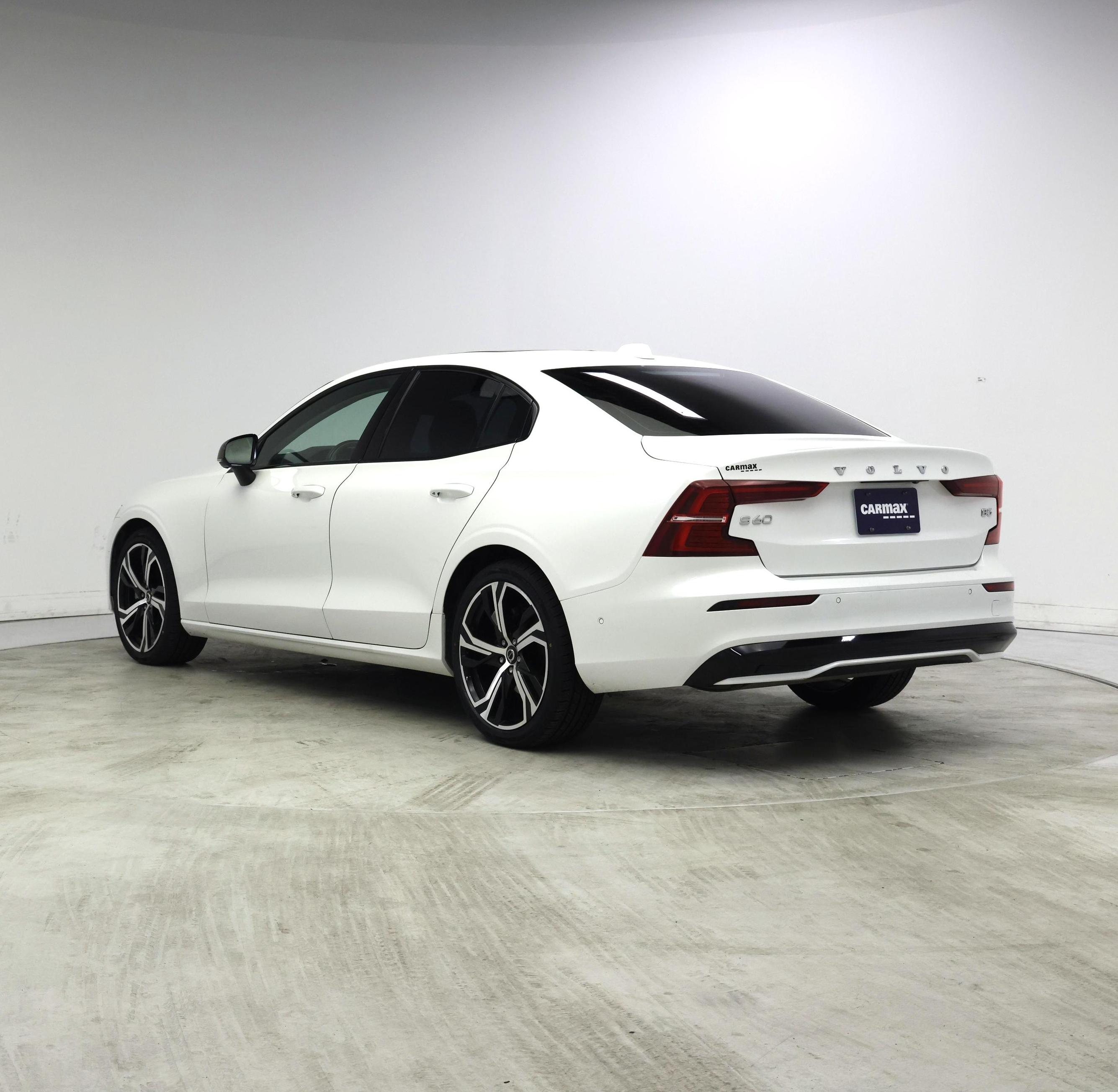 Thumbnail: 2024 Volvo S60 - 2
