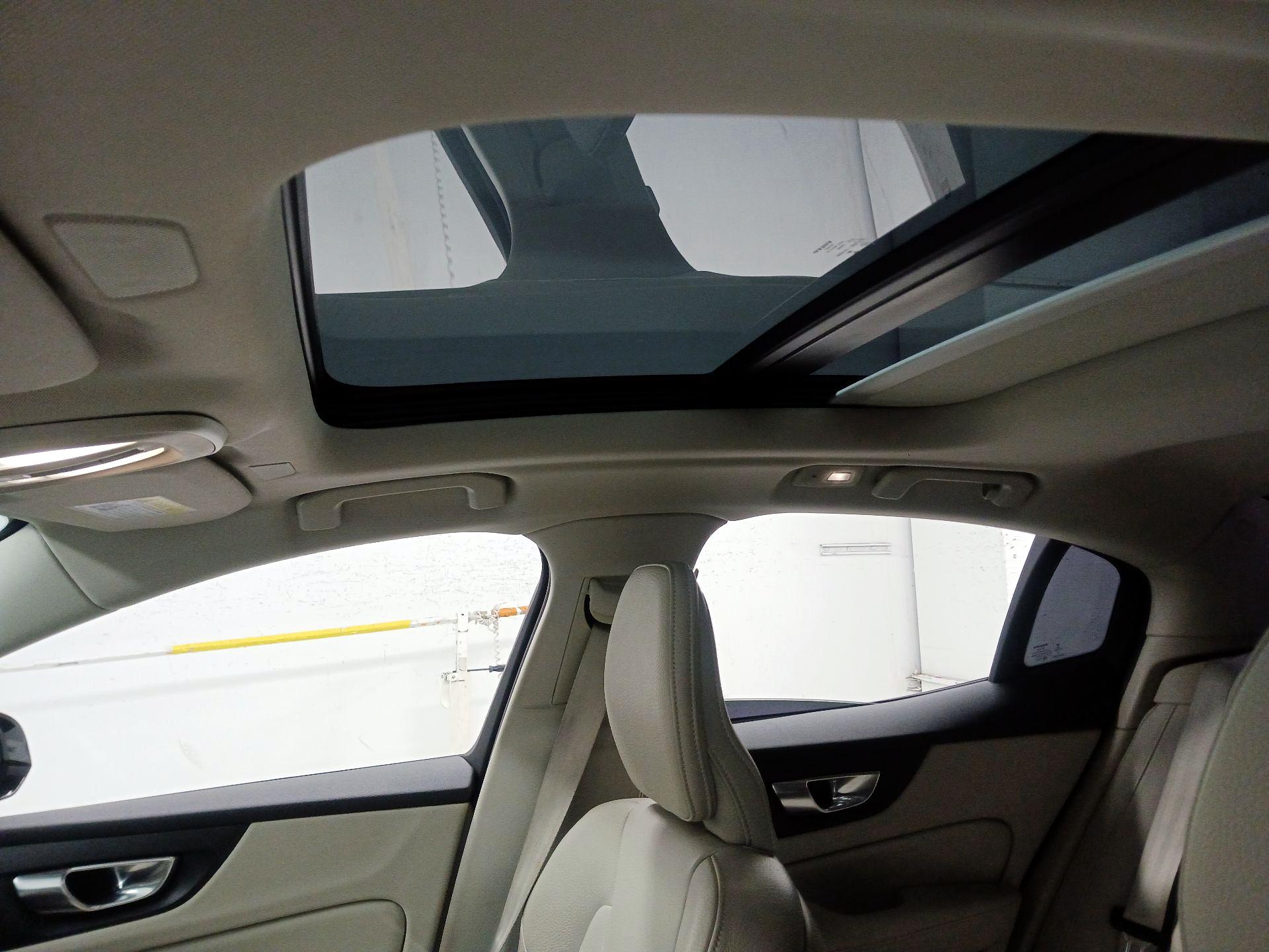 Thumbnail: 2024 Volvo S60 - 20