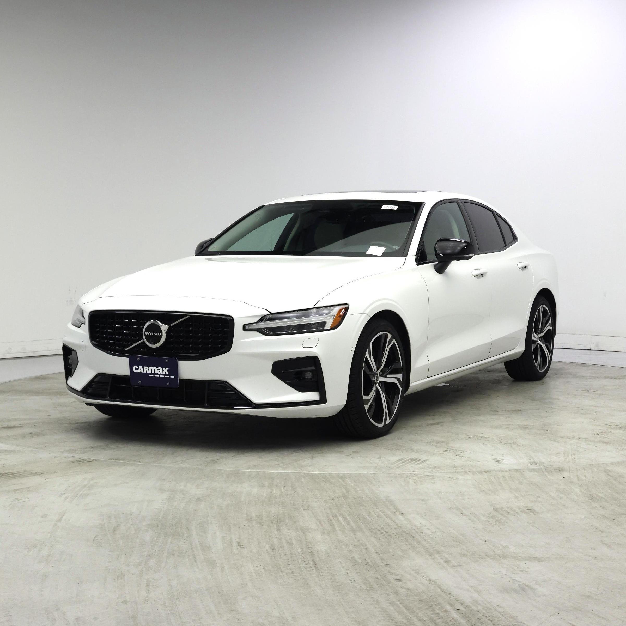 Thumbnail: 2024 Volvo S60 - 4