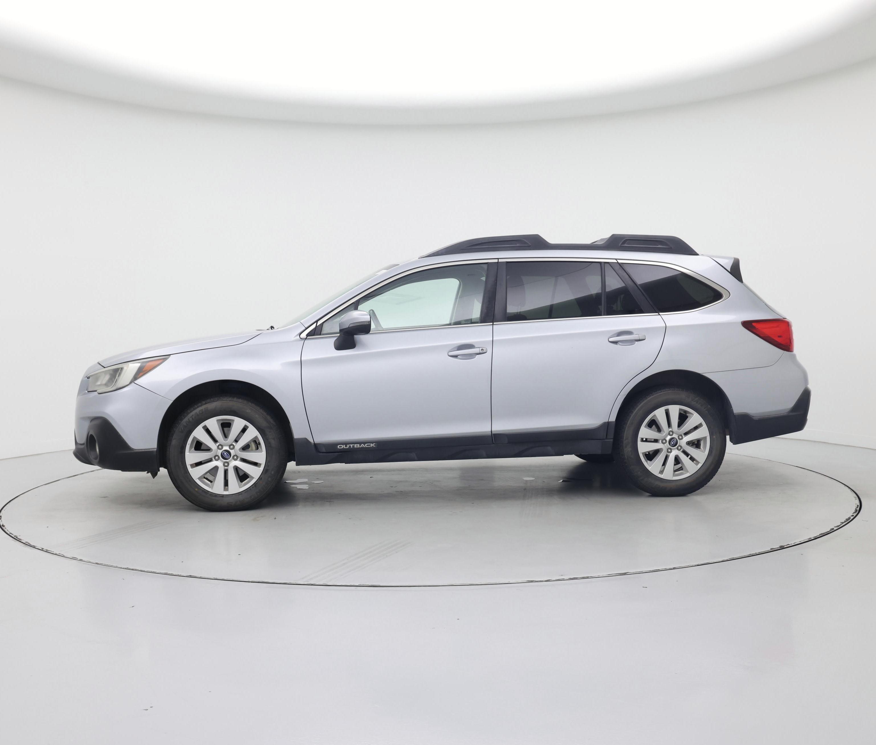 Thumbnail: 2019 Subaru Outback - 3