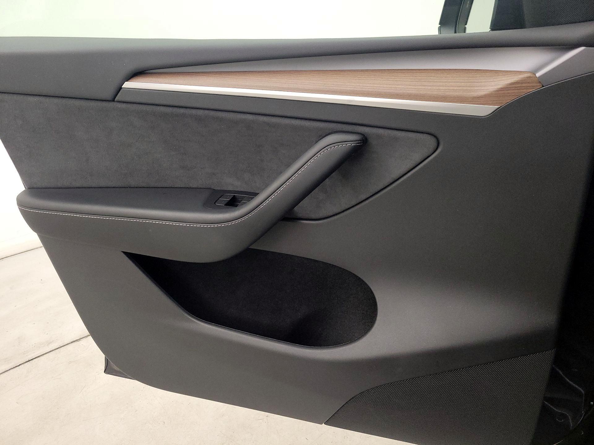 Thumbnail: 2024 Tesla Model Y - 12